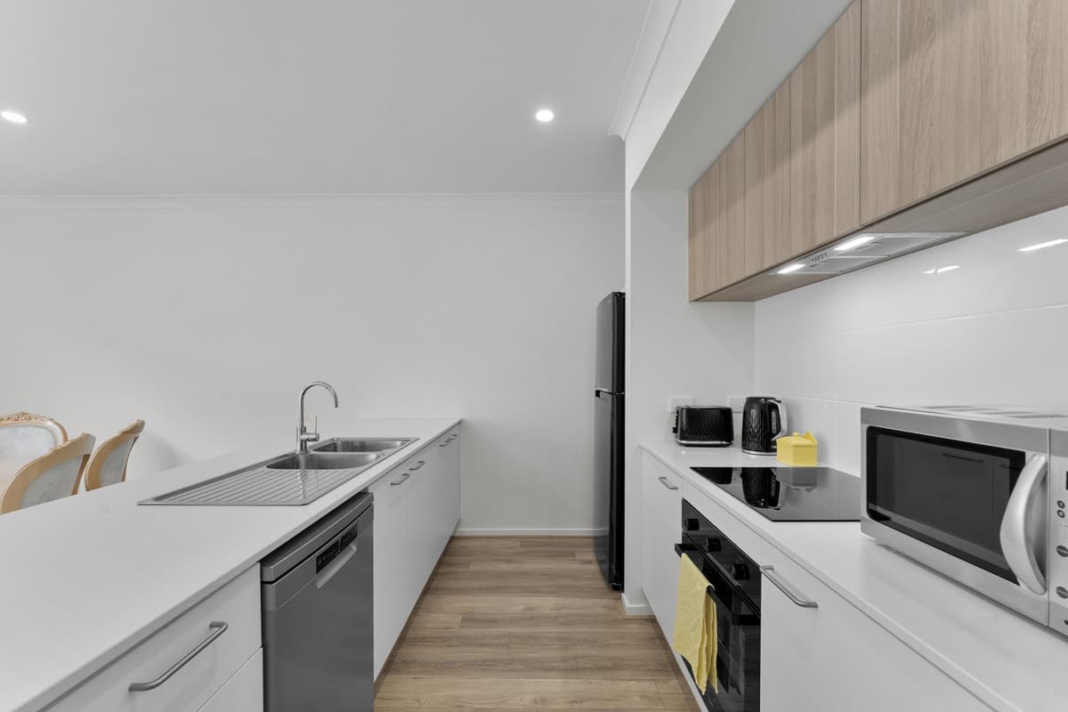 39 Cabo Circuit, Clyde North VIC 3978, Clyde North - Thumbnail 2