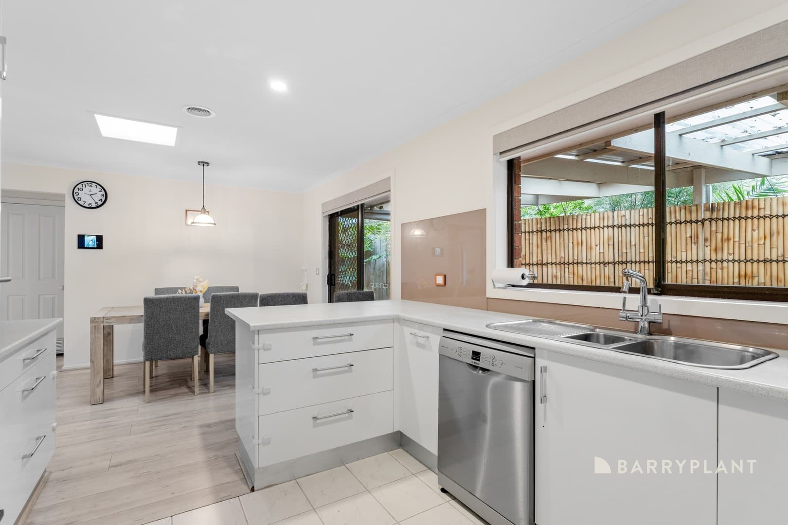 9 Daniher Close, Berwick, VIC 3806, Berwick - Thumbnail 4