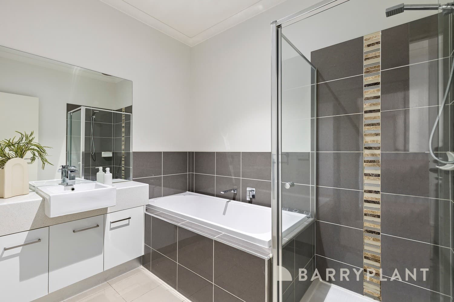 15 Hexham Street, Ardeer, VIC 3022, Ardeer - Thumbnail 3