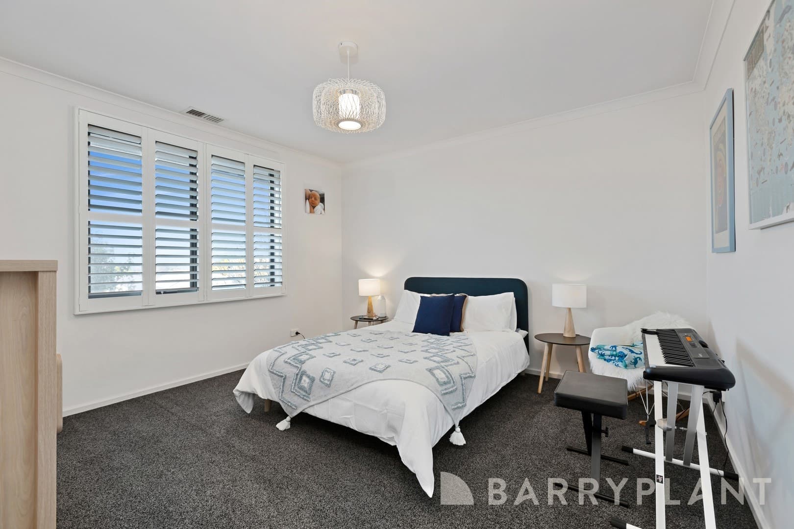 9 Crestwood Avenue, Macleod, VIC 3085, Macleod - Thumbnail 2