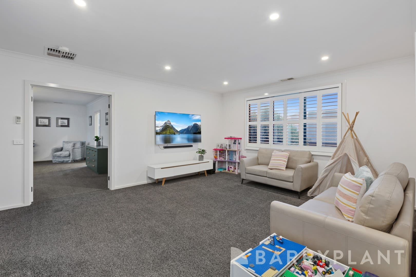9 Crestwood Avenue, Macleod, VIC 3085, Macleod - Thumbnail 7