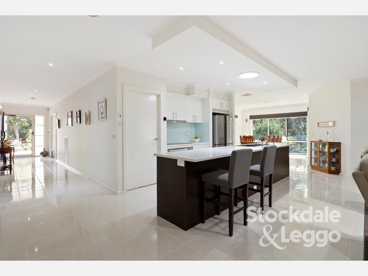 8 Tupong Place, Rosebud VIC 3939, Rosebud - Thumbnail 2