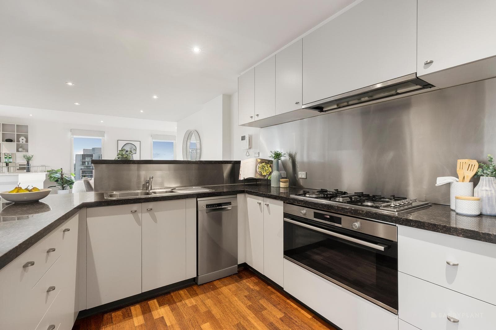 6005/2 Sovereign Point Court, Doncaster, VIC 3108, Doncaster - Thumbnail 2