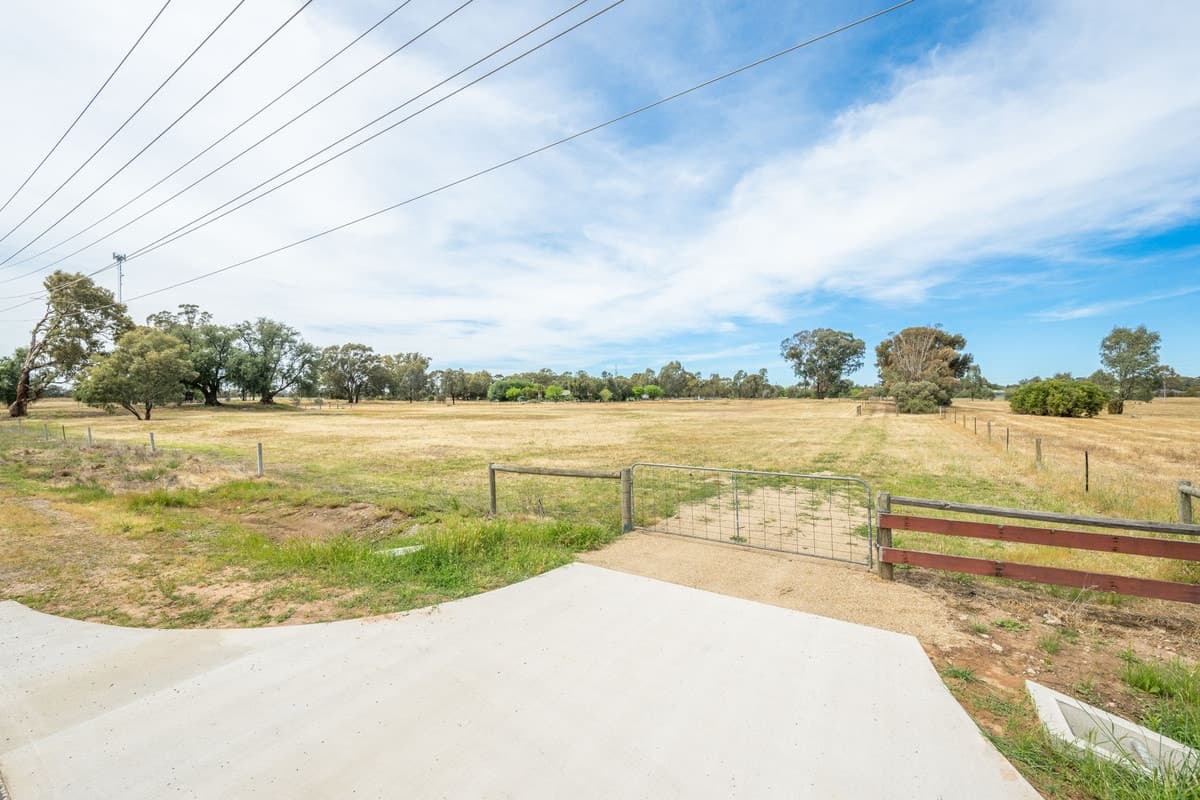 295 Wanganui Road, Shepparton VIC 3630, Shepparton - Thumbnail 2
