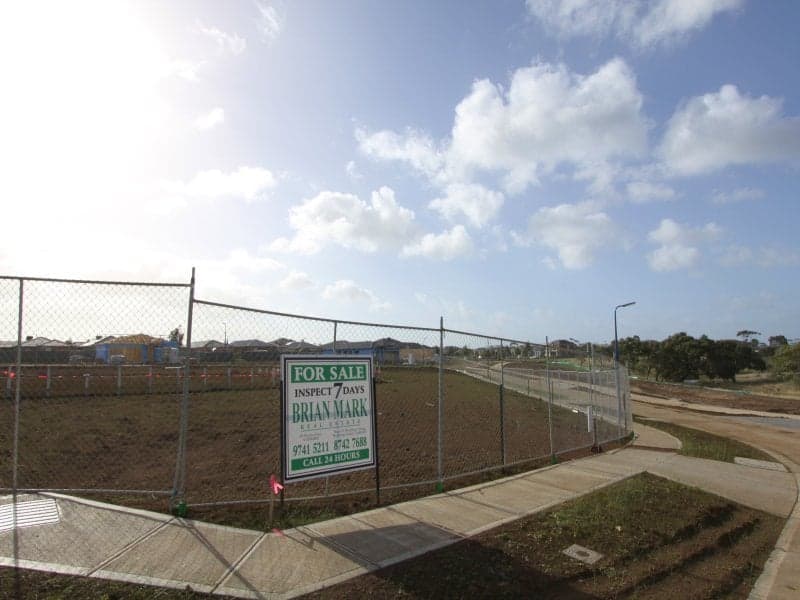 1/3 Elizabeth Street, Doncaster East, VIC, Wyndham Vale - Thumbnail 3