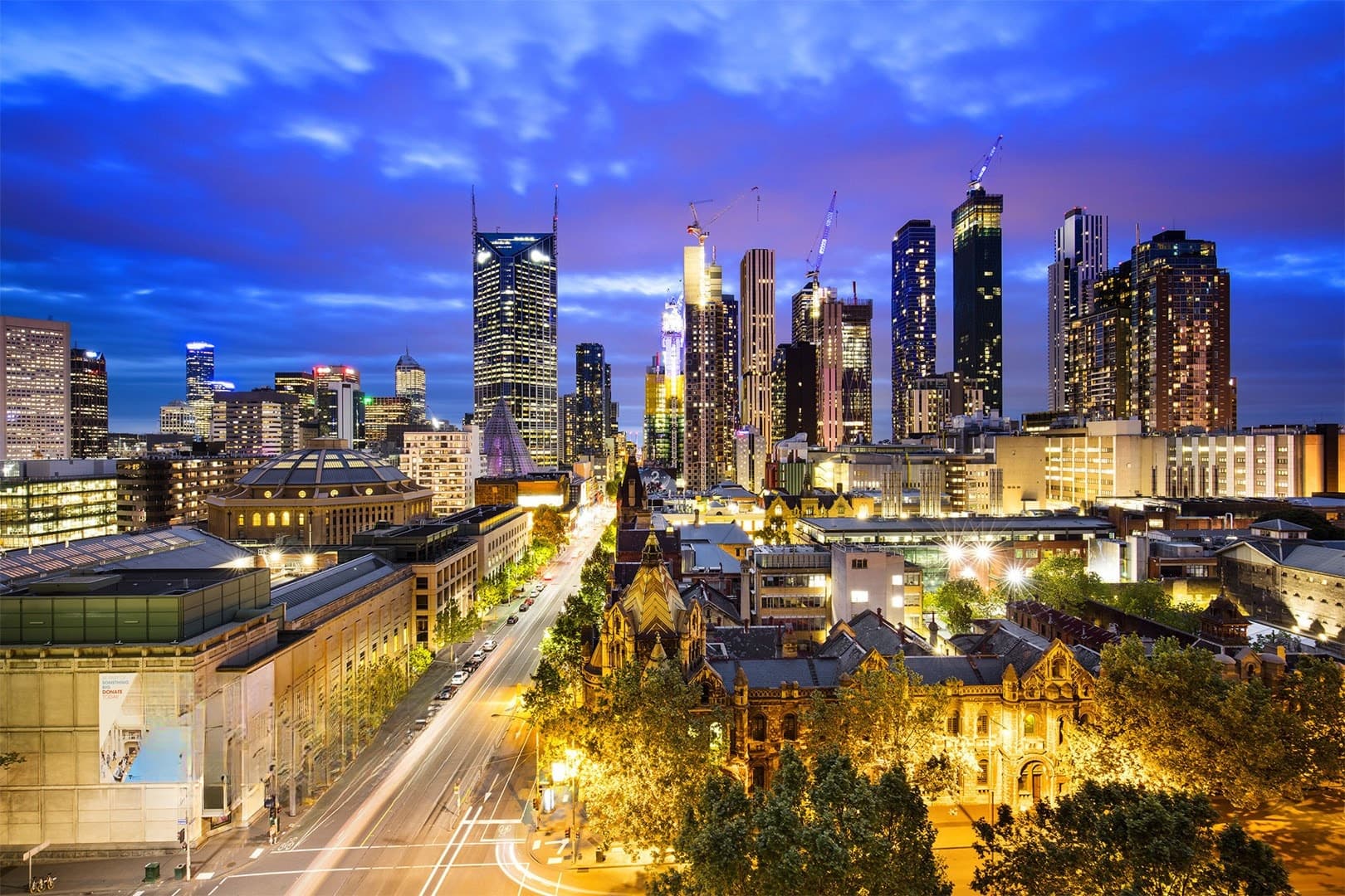 909/68 La Trobe Street, Melbourne - Thumbnail 2