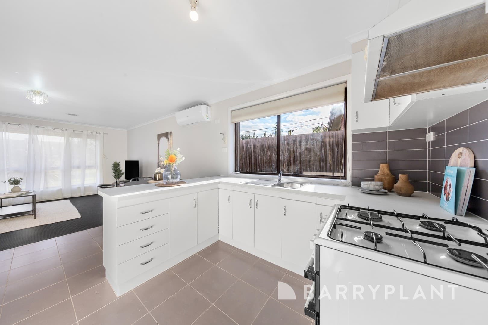 2/8 Kingdom Avenue, Kings Park, VIC 3021, Kings Park - Thumbnail 7