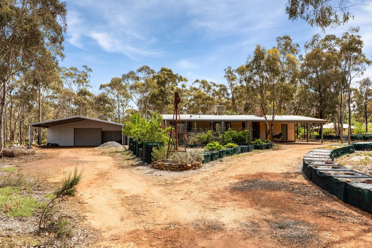 66 Reef Street, Wedderburn VIC 3518, Wedderburn - Image 1