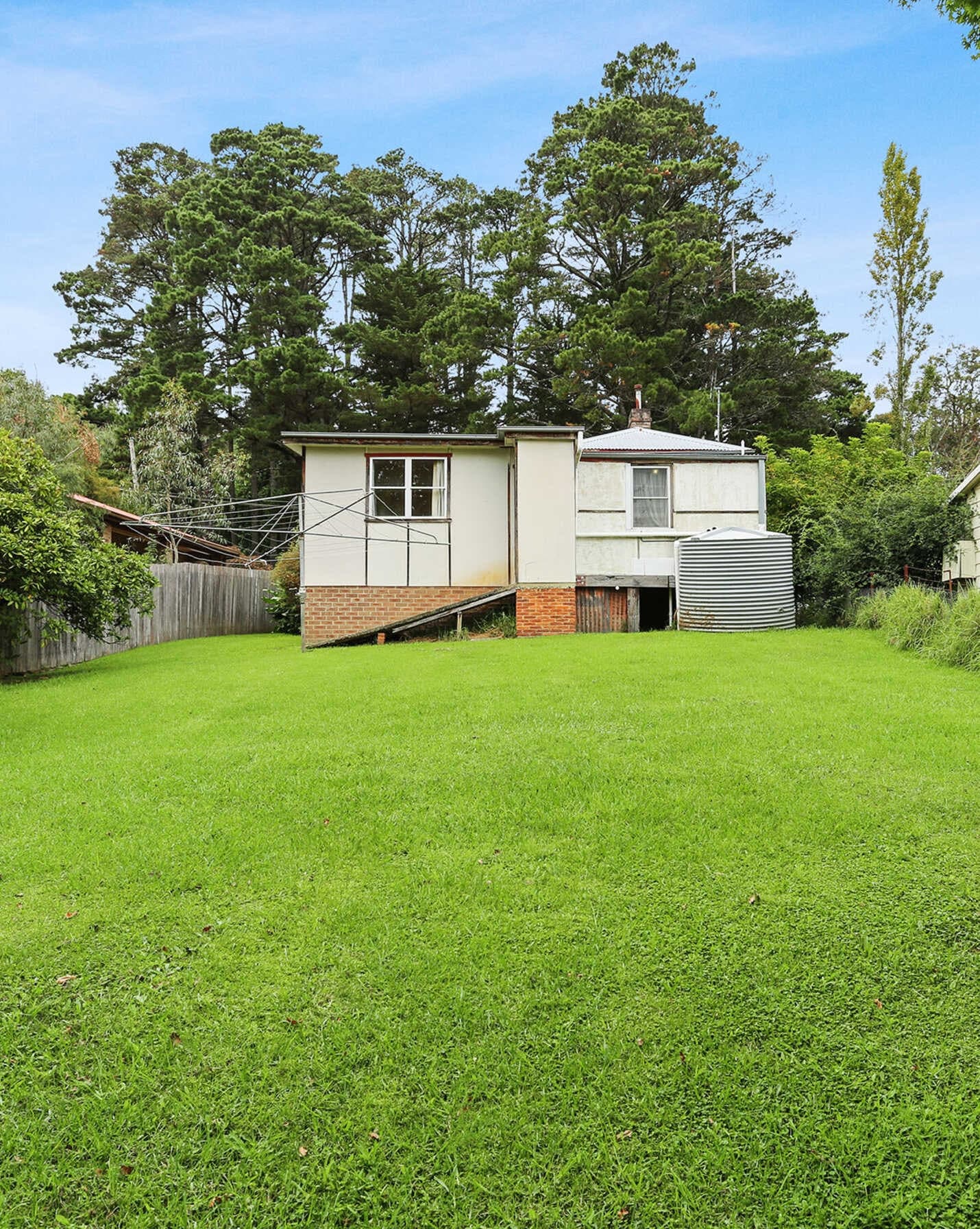 18 Osborn Avenue Bundanoon, Bundanoon - Thumbnail 2