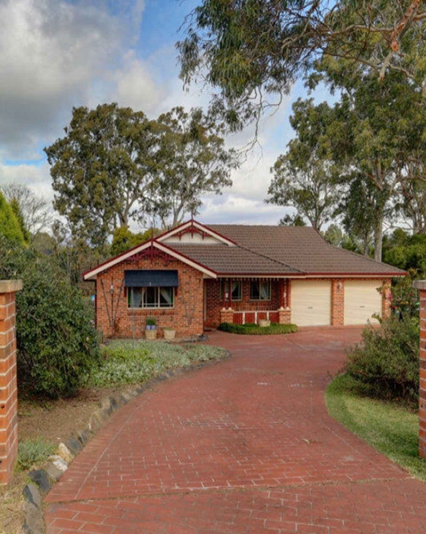 7 Macquarie Gr Bowral, Bowral - Image 1