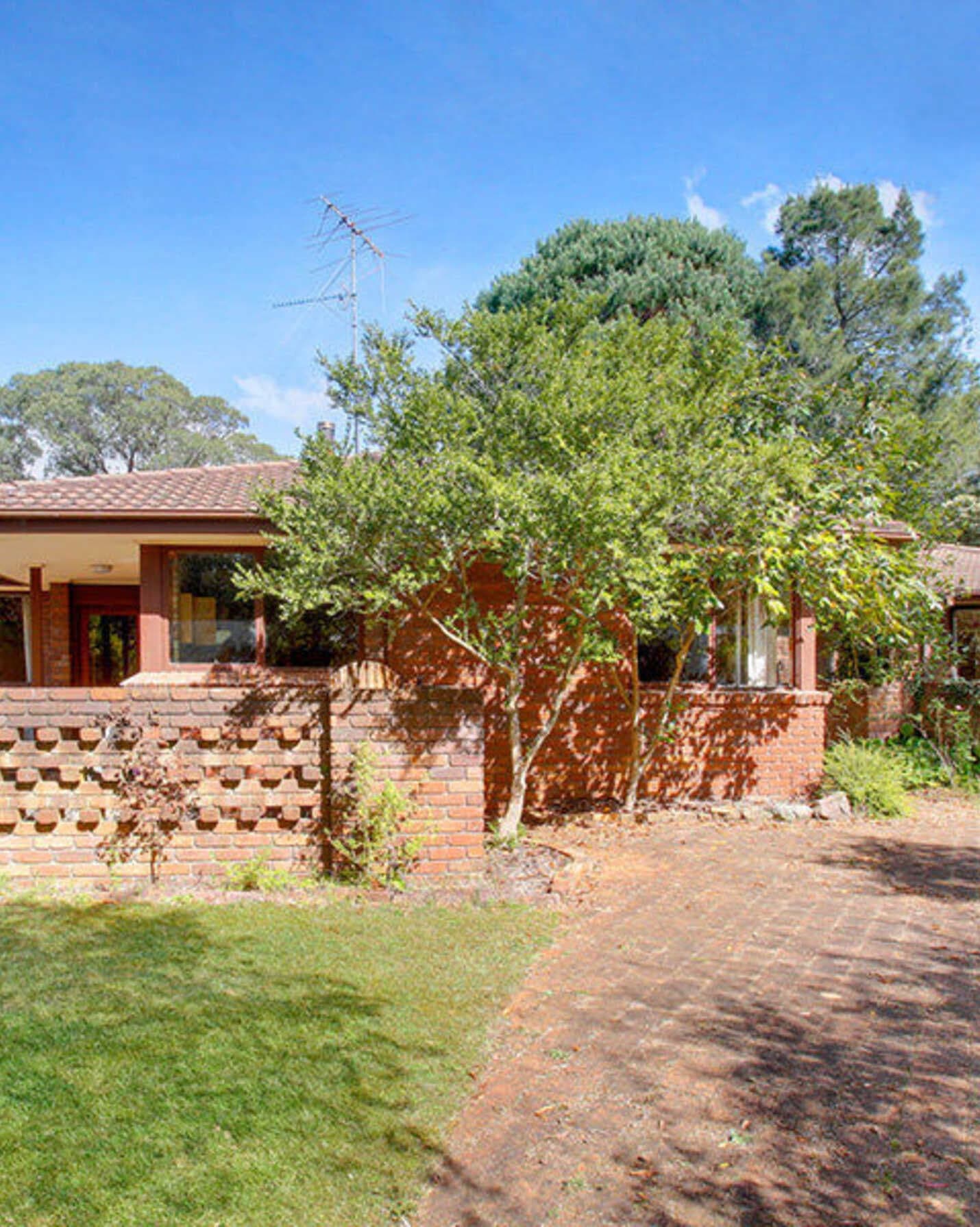 17 Hurlingham Avenue Burradoo, Burradoo - Image 1
