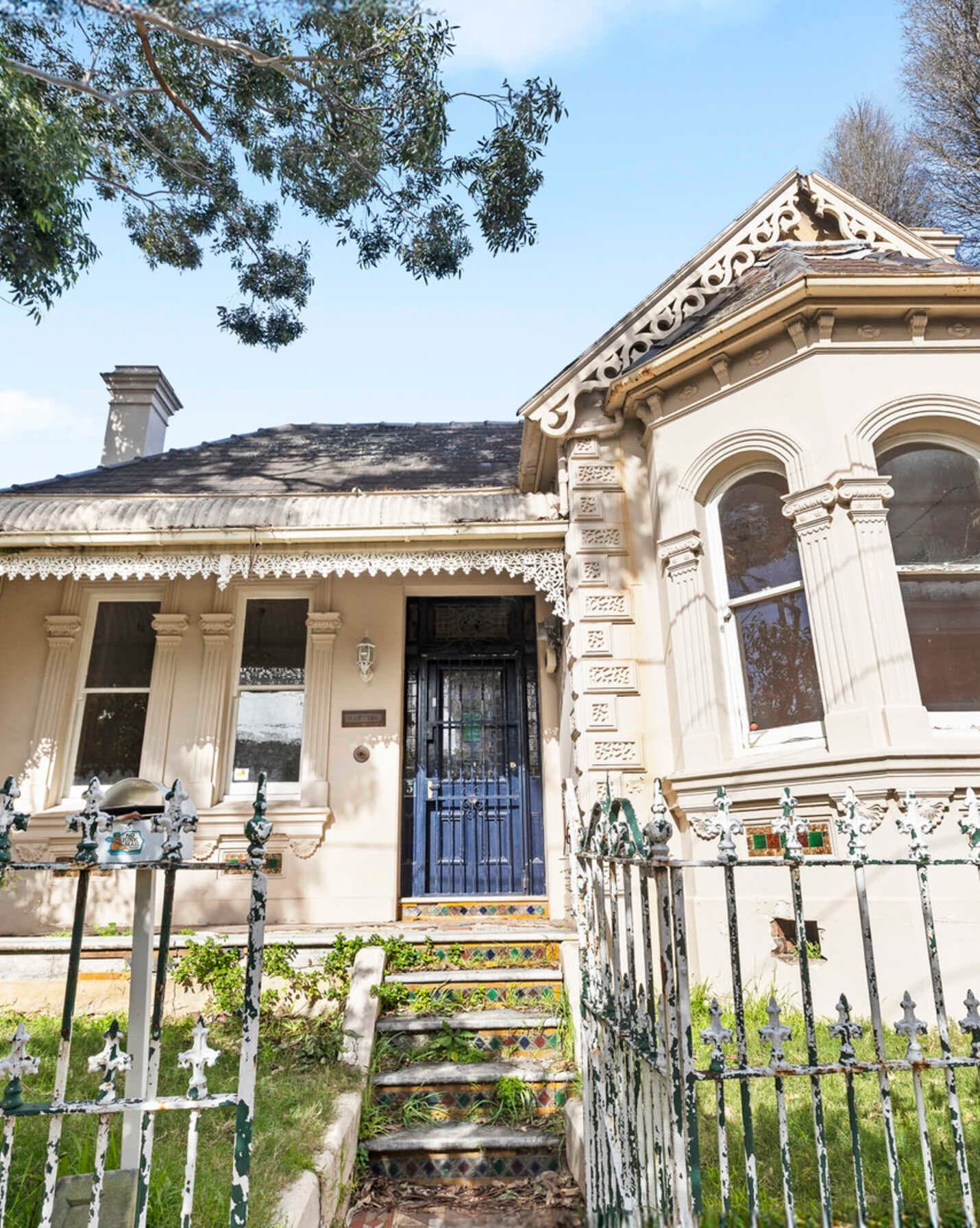 5 Fisher Street Petersham, Petersham - Image 1