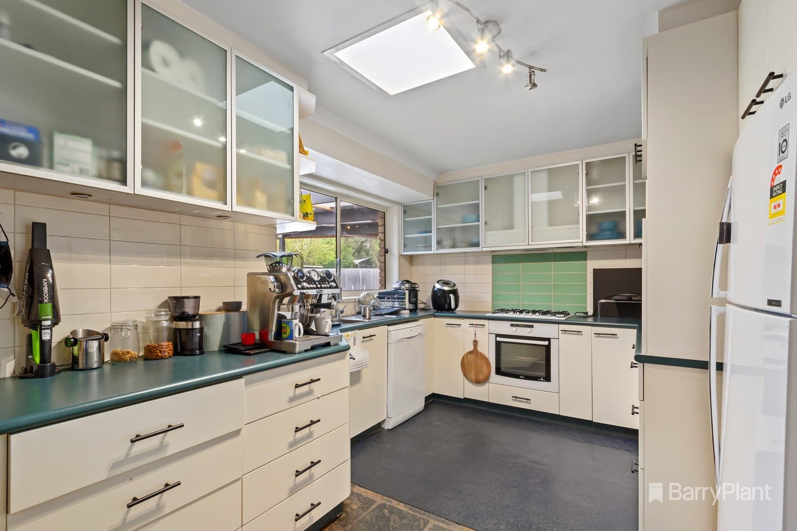 63 Edina Road, Ferntree Gully, VIC 3156, Ferntree Gully - Thumbnail 3