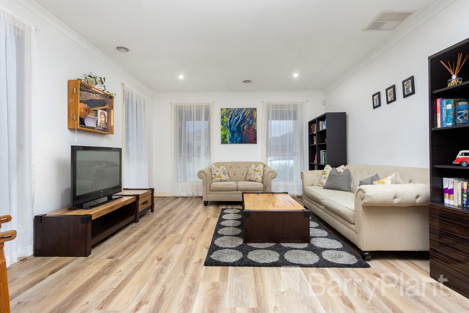 7 Sarsparilla Drive, Point Cook, VIC 3030, Point Cook - Thumbnail 7