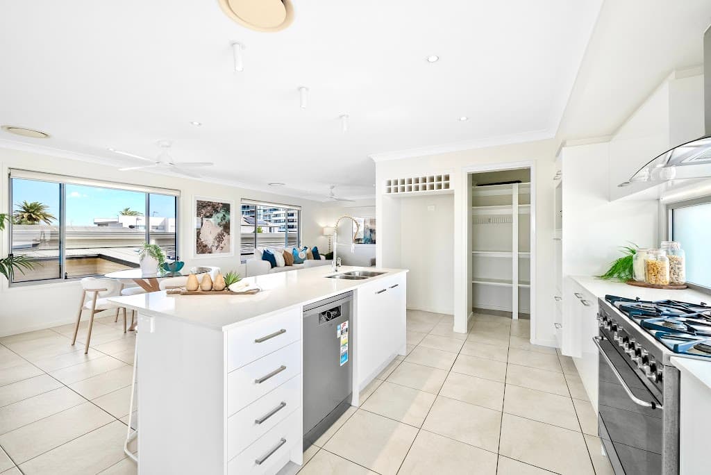 8 Benetti Crescent, Hope Island, QLD, 4212, Hope Island - Thumbnail 4