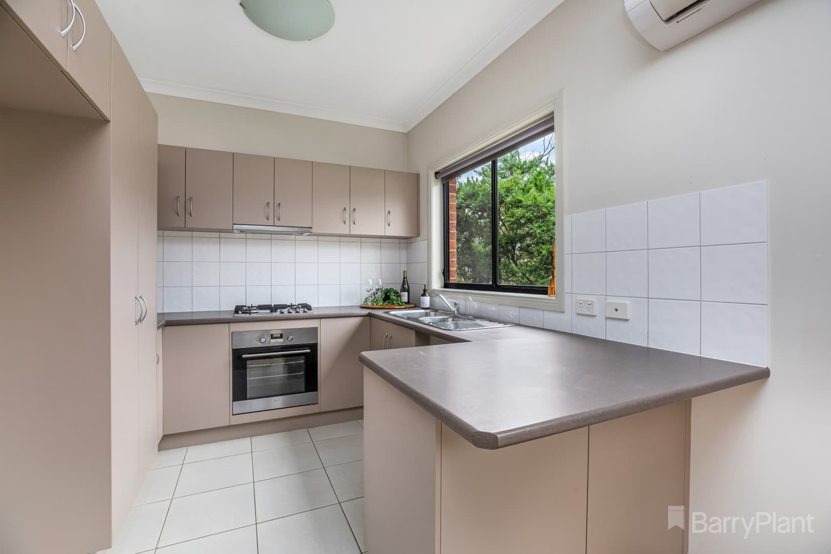 11b Caleb Close, Golden Square, VIC 3555, Golden Square - Thumbnail 2