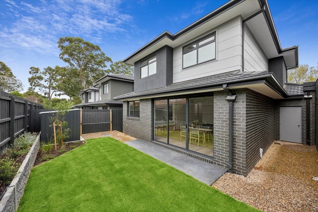 2/3 5/12 David Street, Knoxfield - Thumbnail 2