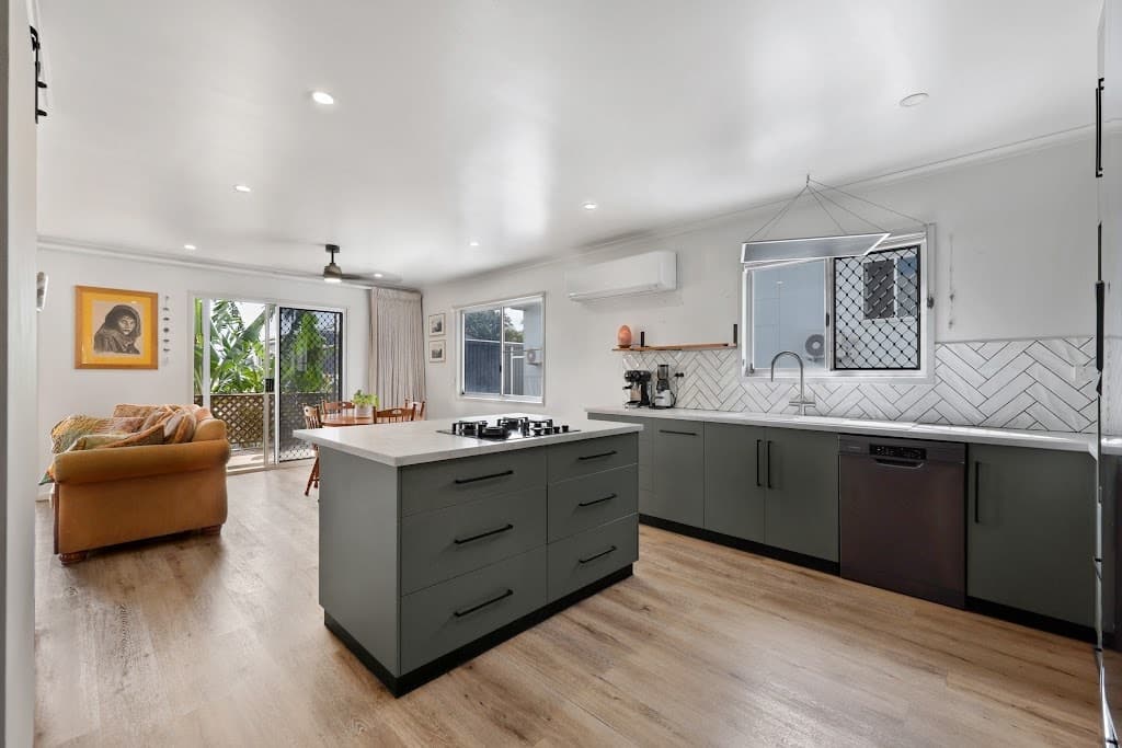 7 Evans Avenue, Seaforth, QLD, 4741, Seaforth - Thumbnail 2