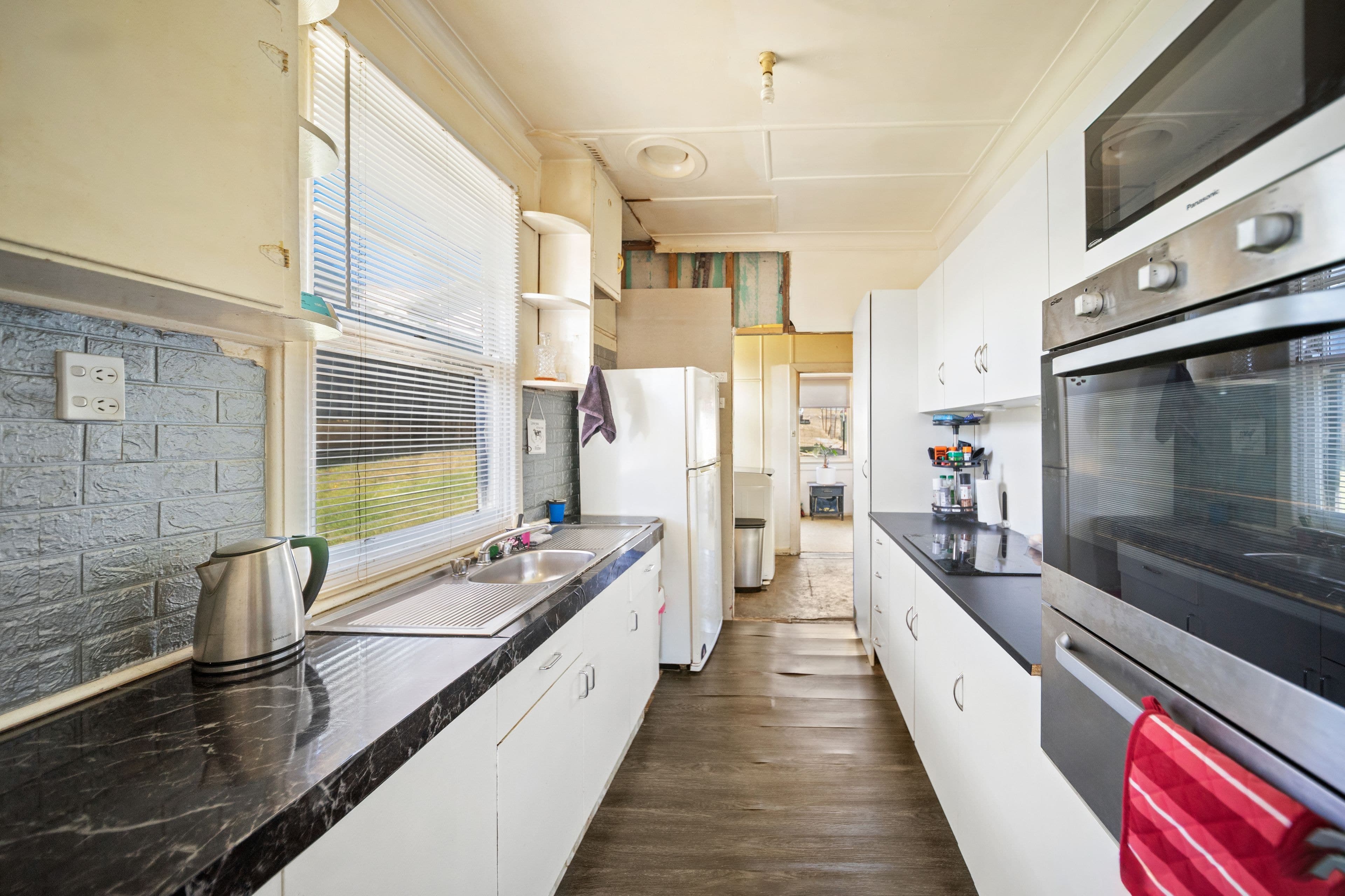 10 Cromwell Street, Cooma NSW 2630, Cooma - Thumbnail 4