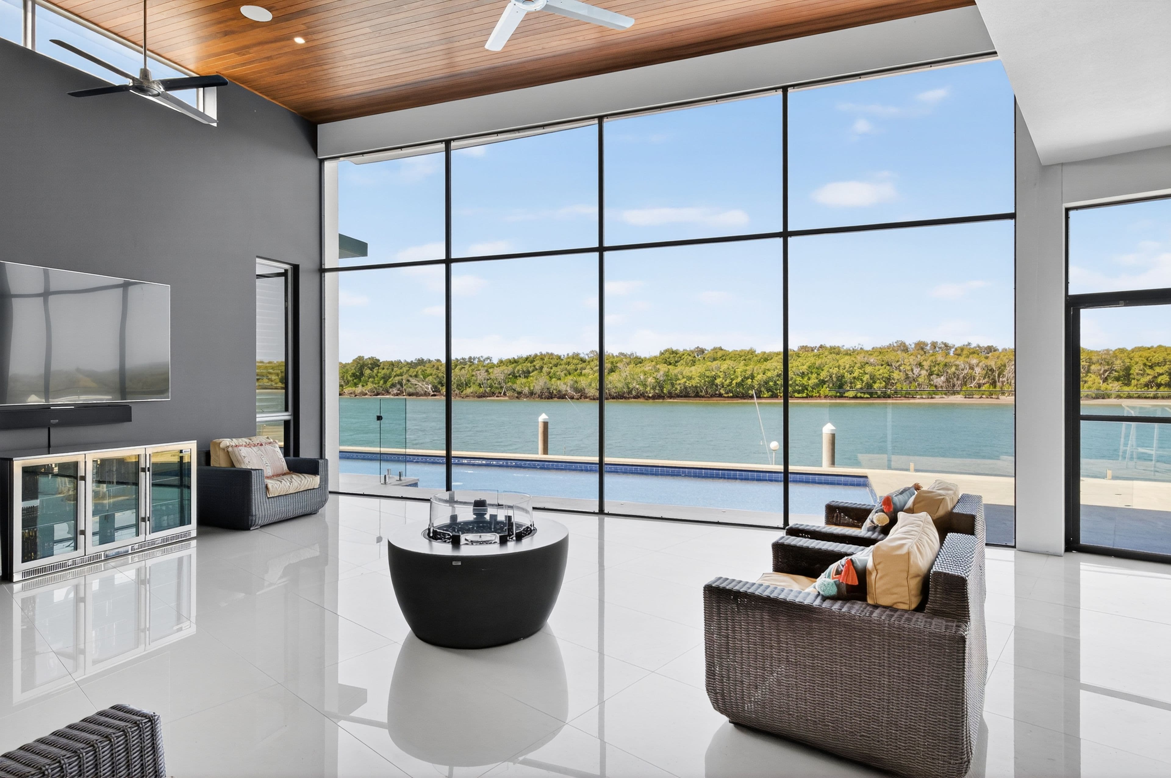 2080 The Circle, Sanctuary Cove QLD 4212, Sanctuary Cove - Thumbnail 2