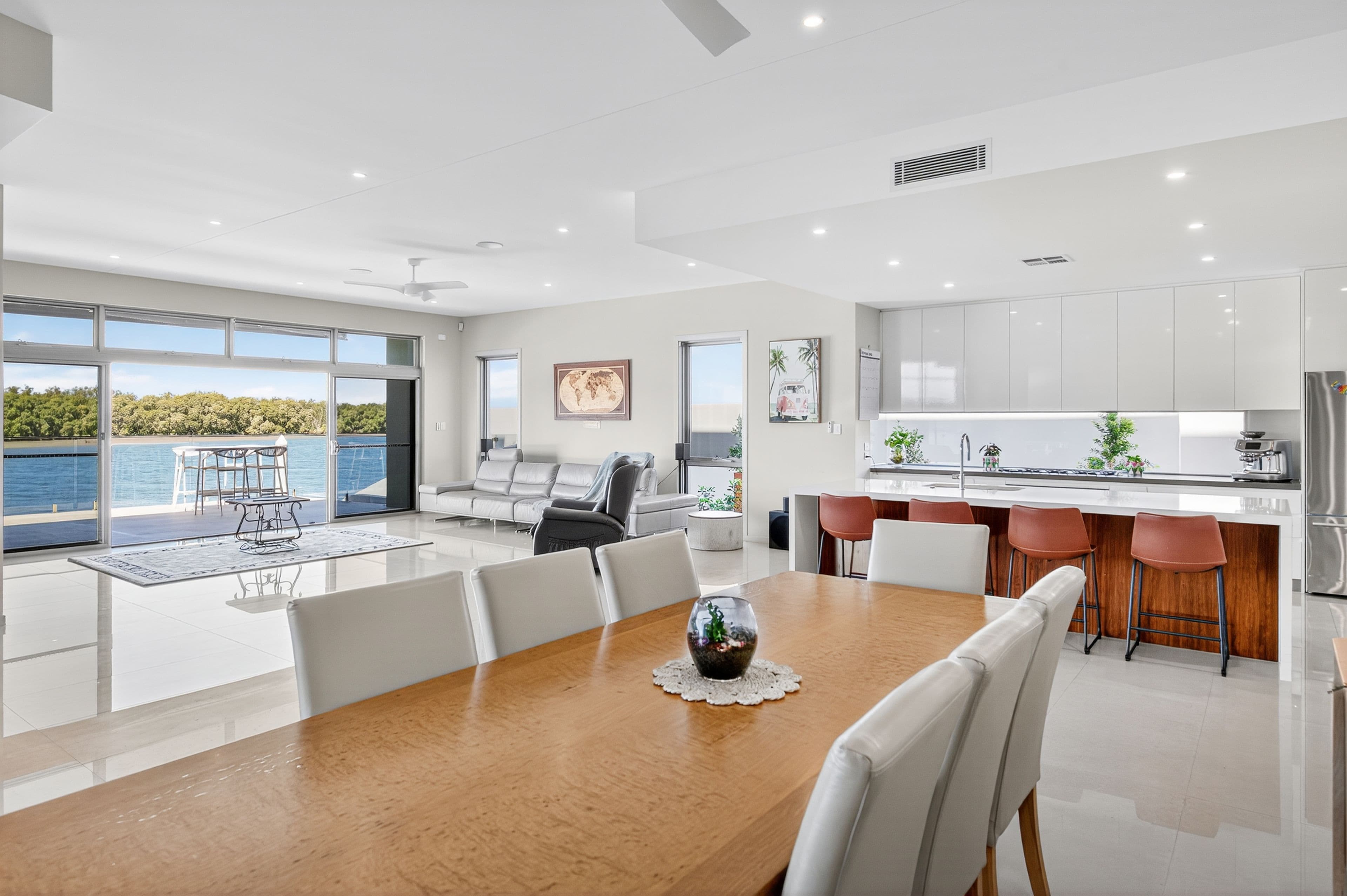 2080 The Circle, Sanctuary Cove QLD 4212, Sanctuary Cove - Thumbnail 3