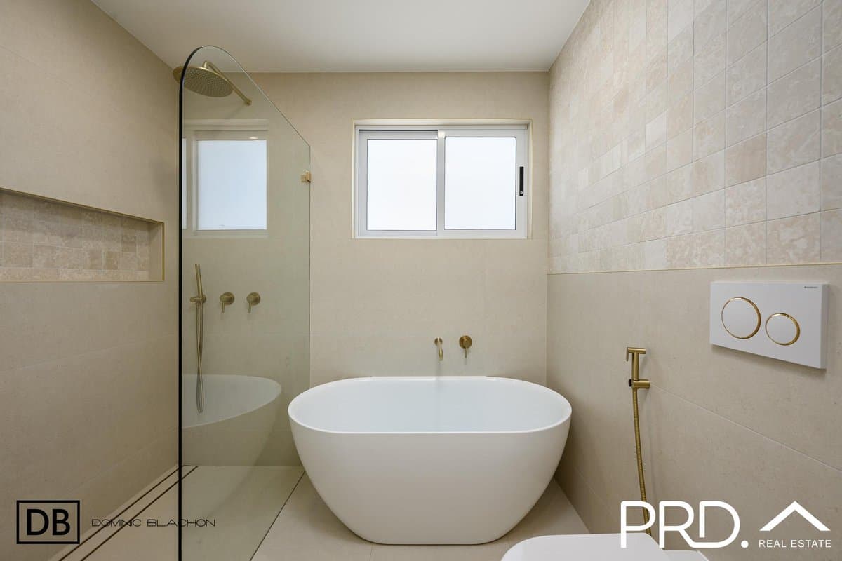 12a Presland Avenue, REVESBY NSW 2212, Revesby - Thumbnail 6
