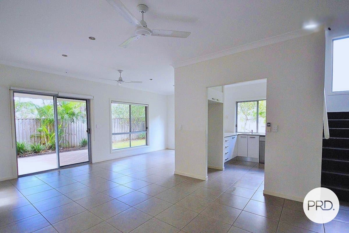 10/16-18 Geoff Wolter Drive West, MOLENDINAR QLD 4214, Molendinar - Thumbnail 2