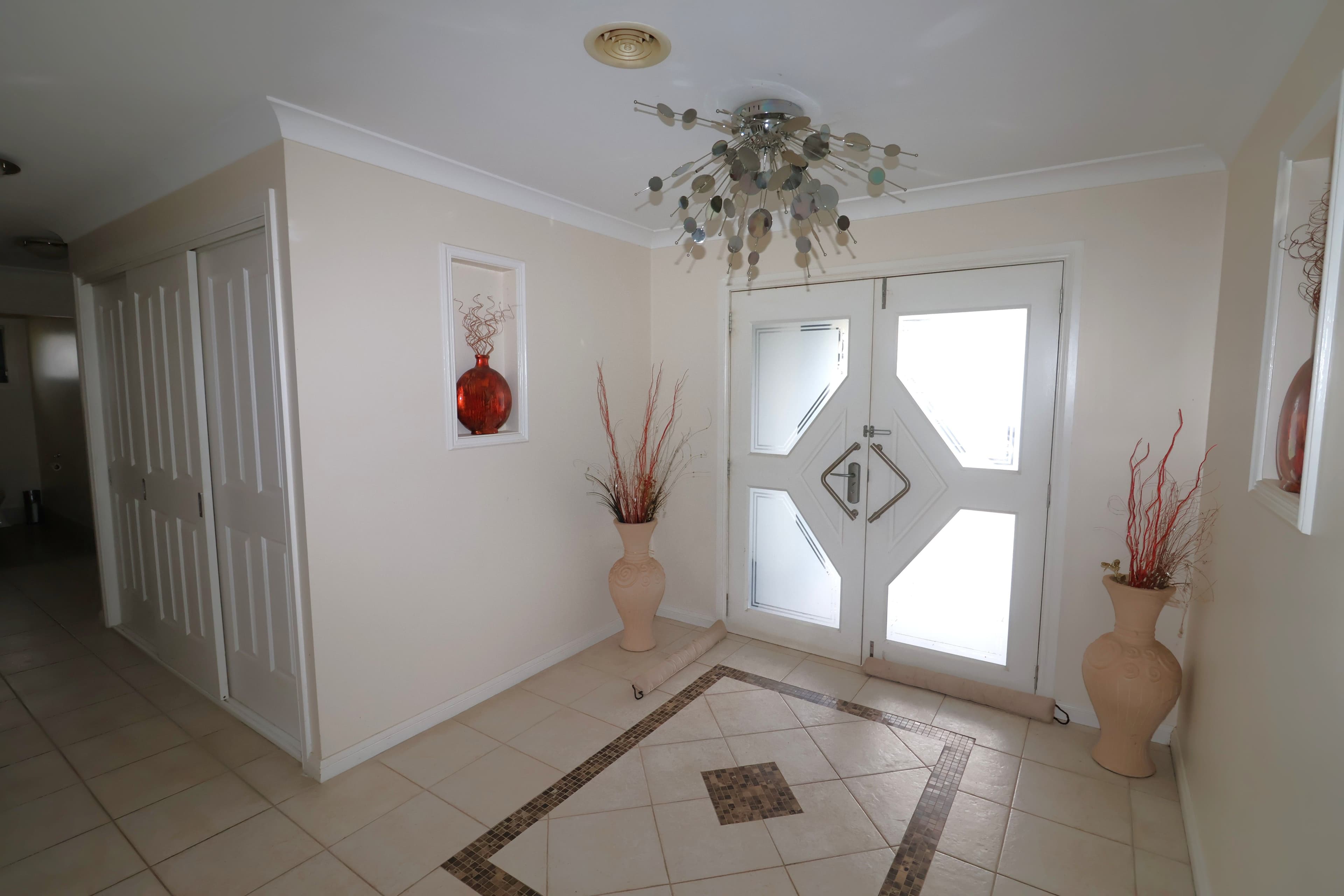 423 Grey Street, Glen Innes NSW 2370, Glen Innes - Thumbnail 2