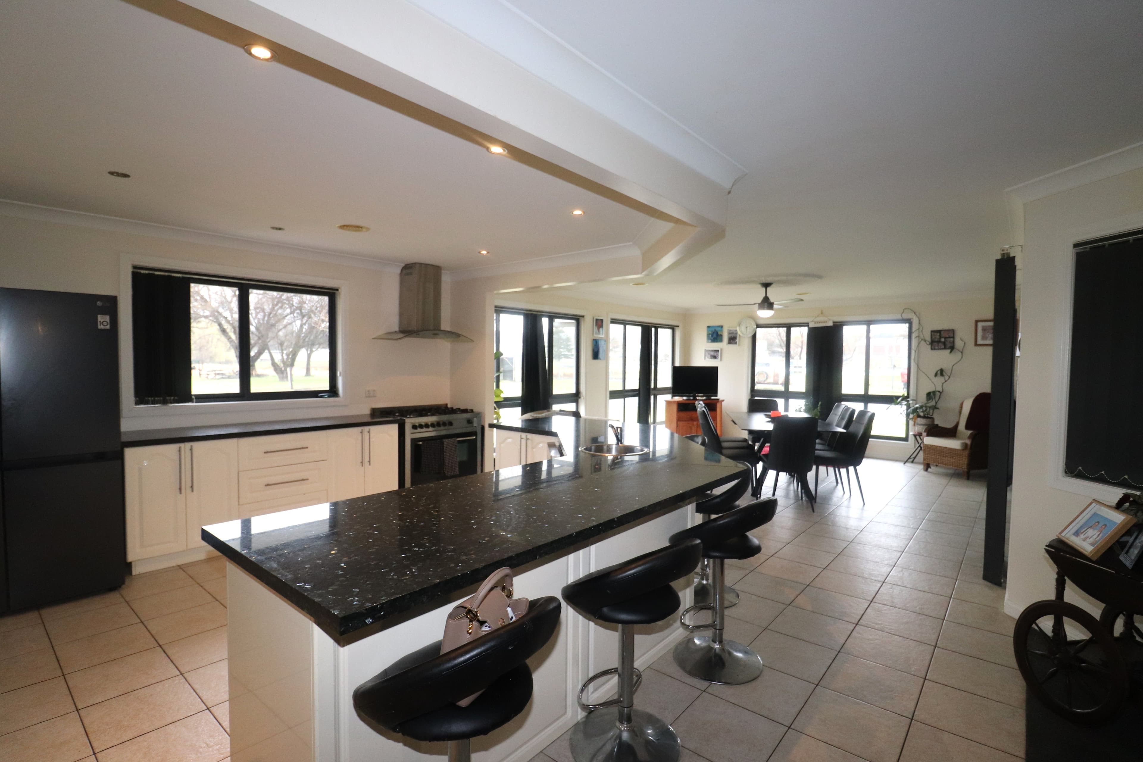 423 Grey Street, Glen Innes NSW 2370, Glen Innes - Thumbnail 3