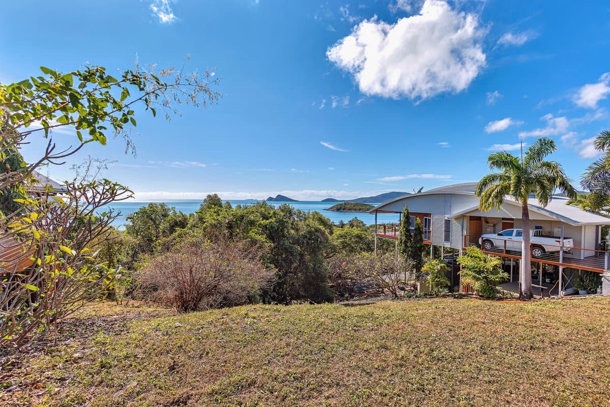 5 Blackcurrant Drive, HIDEAWAY BAY QLD 4800, Hideaway Bay - Thumbnail 5