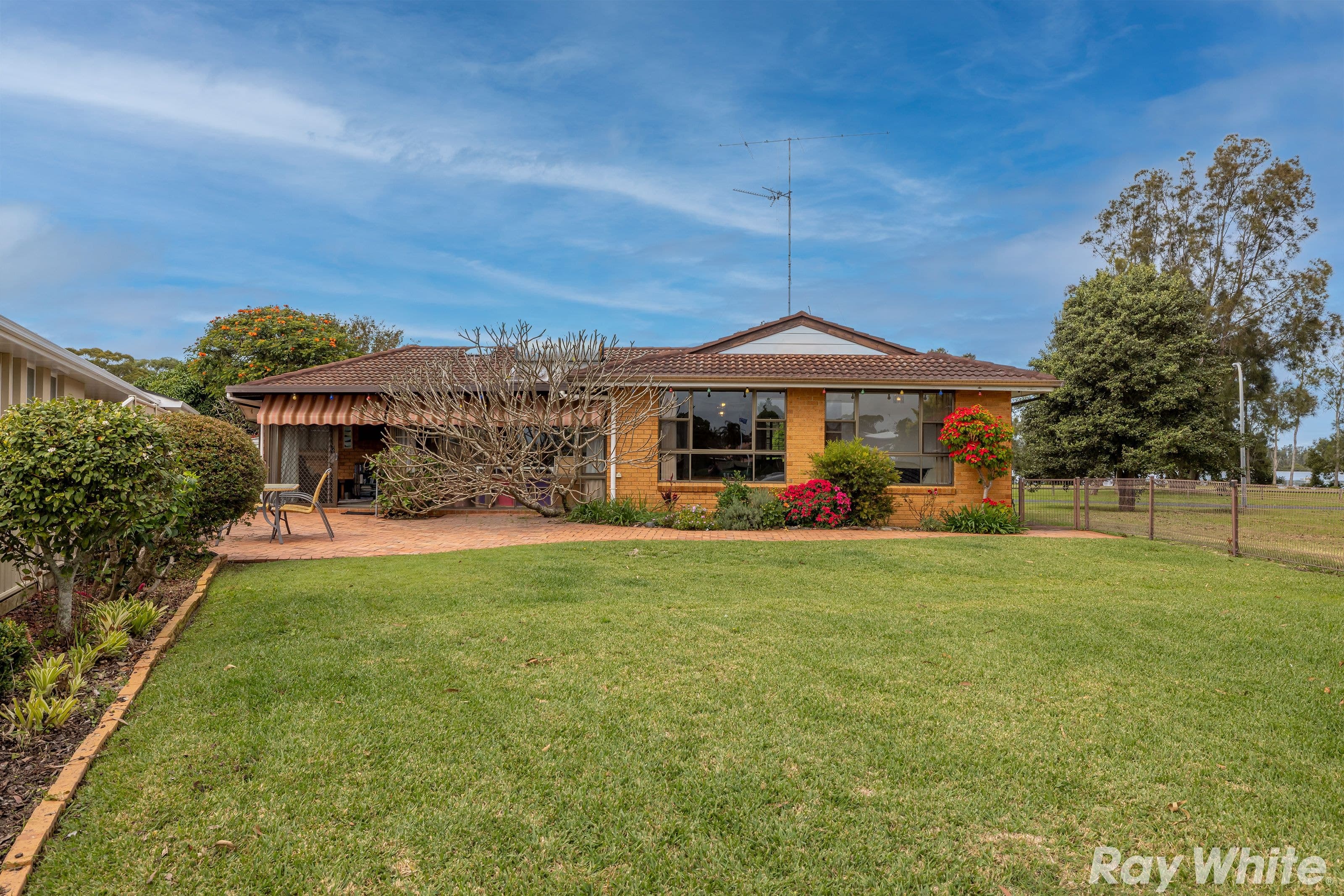 57 Victor Avenue, Forster NSW 2428, Forster - Thumbnail 2