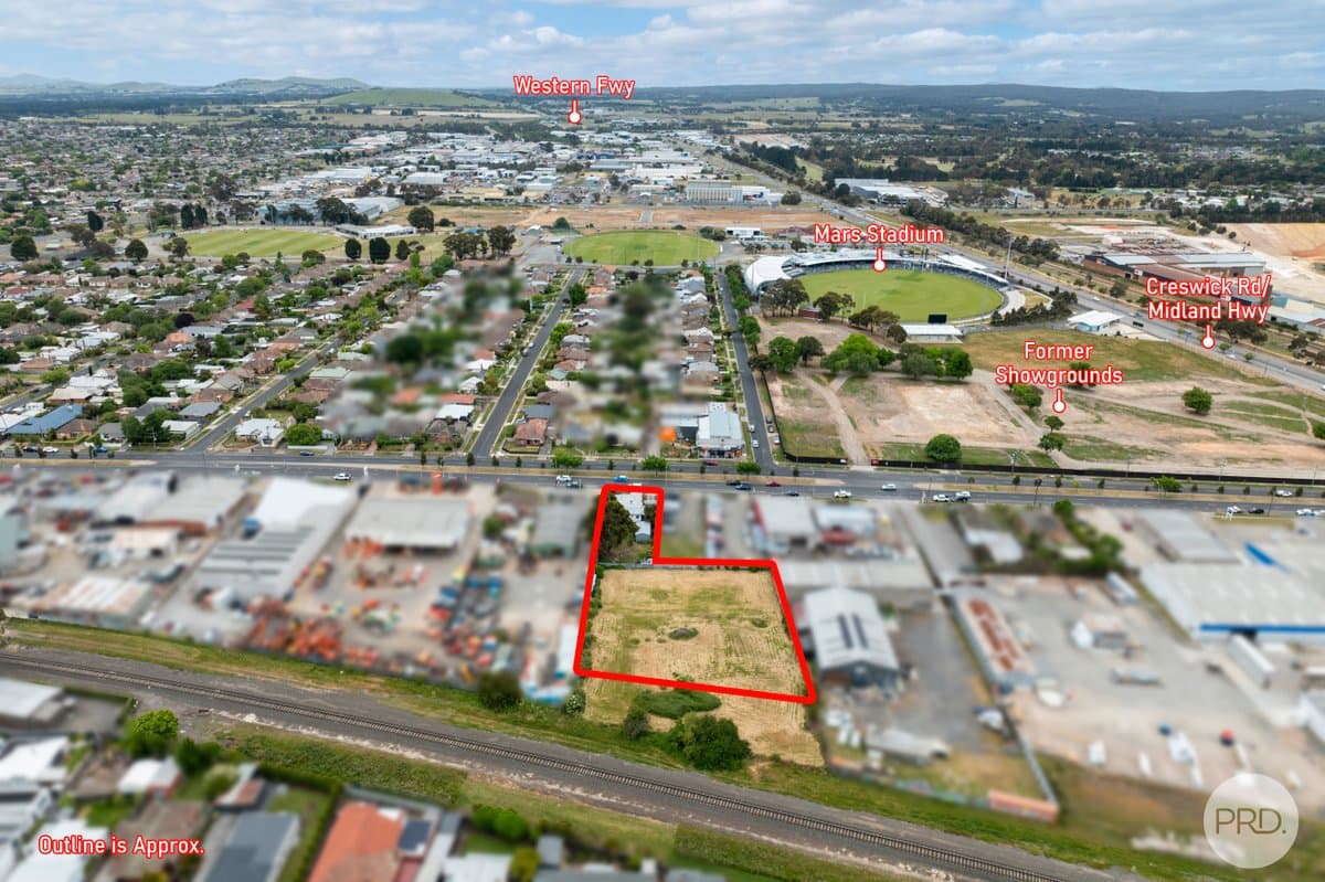 829 Howitt Street, WENDOUREE VIC 3355, Wendouree - Thumbnail 2