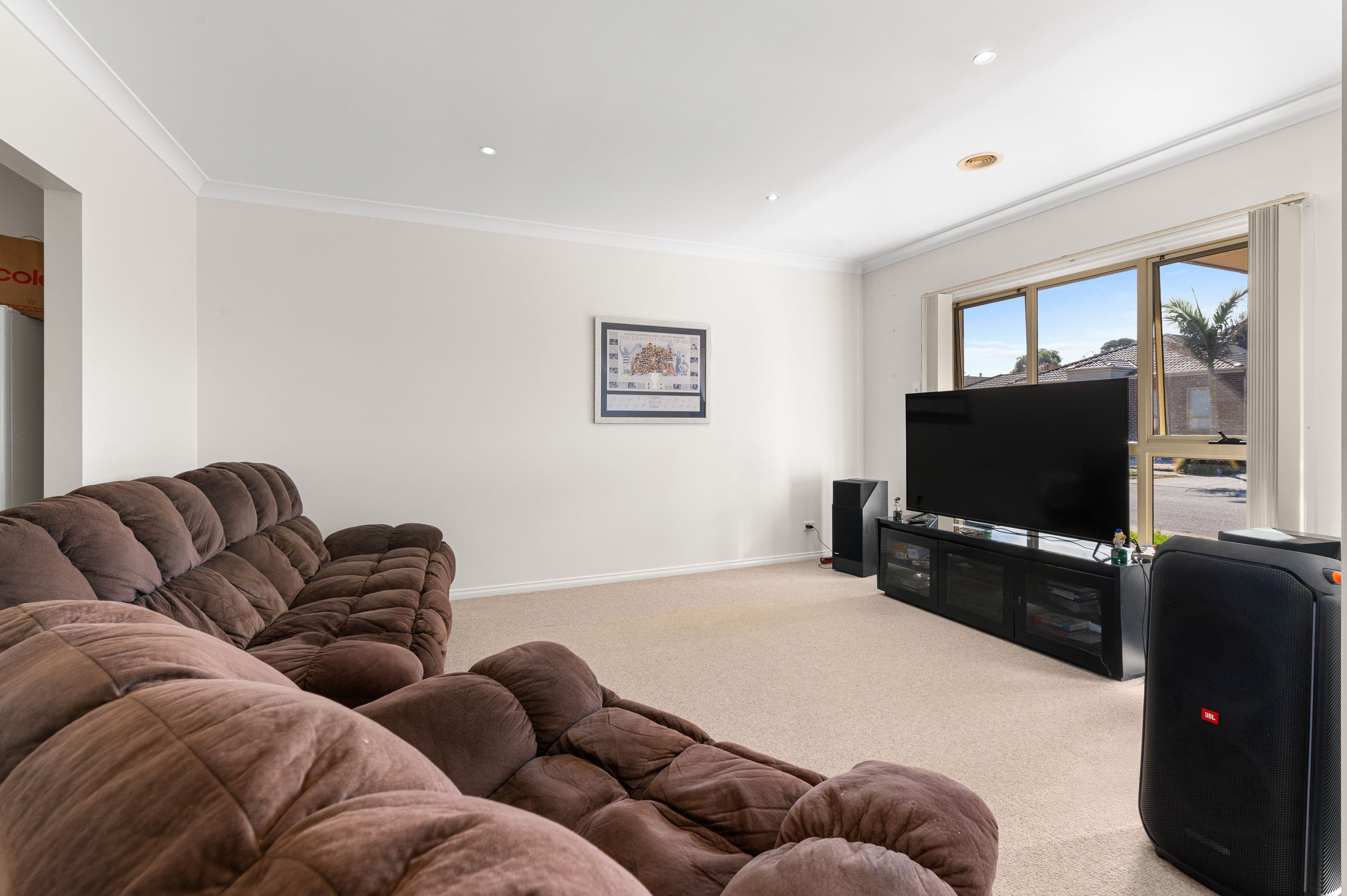 1 Lister Street, South Morang - Thumbnail 4