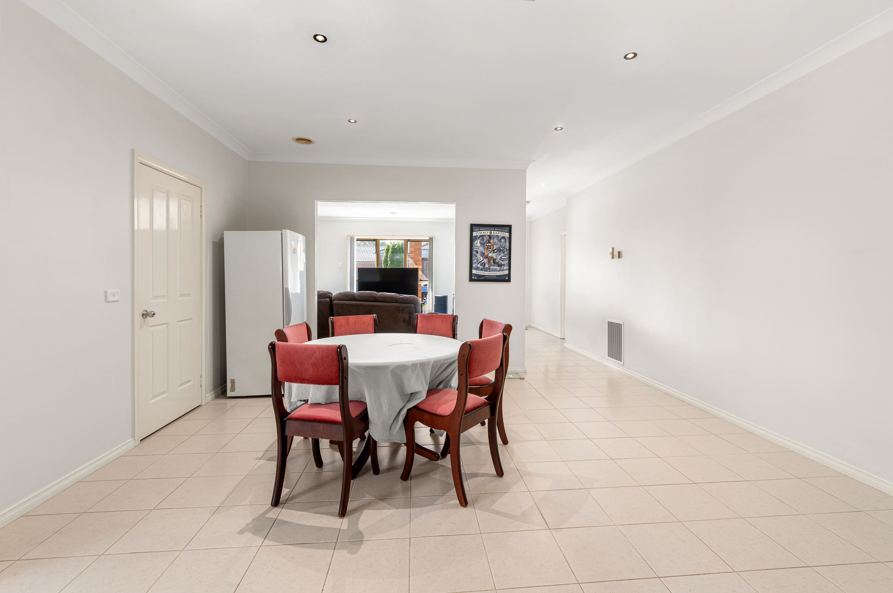 1 Lister Street, South Morang - Thumbnail 5