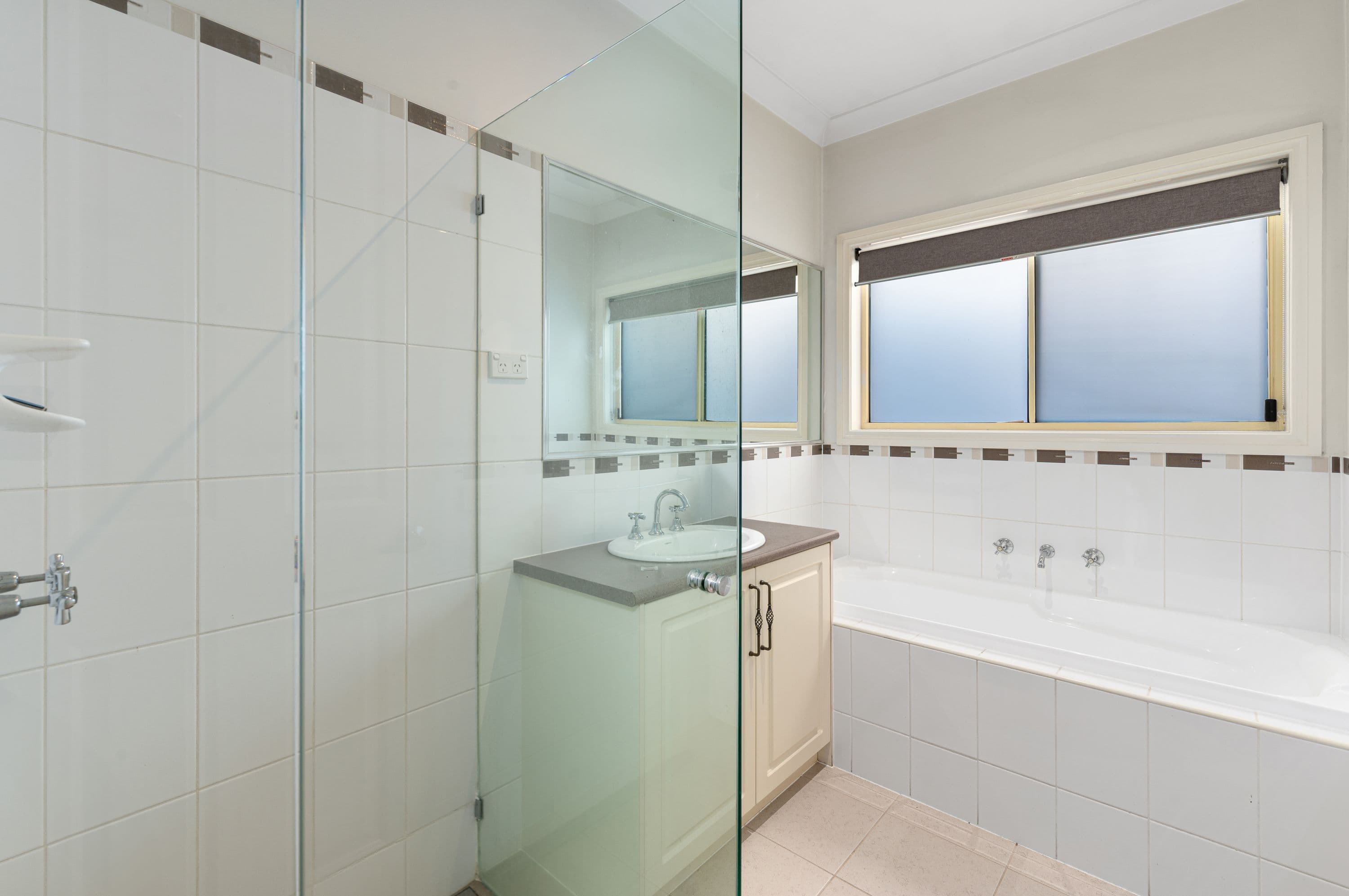 1 Lister Street, South Morang - Thumbnail 7