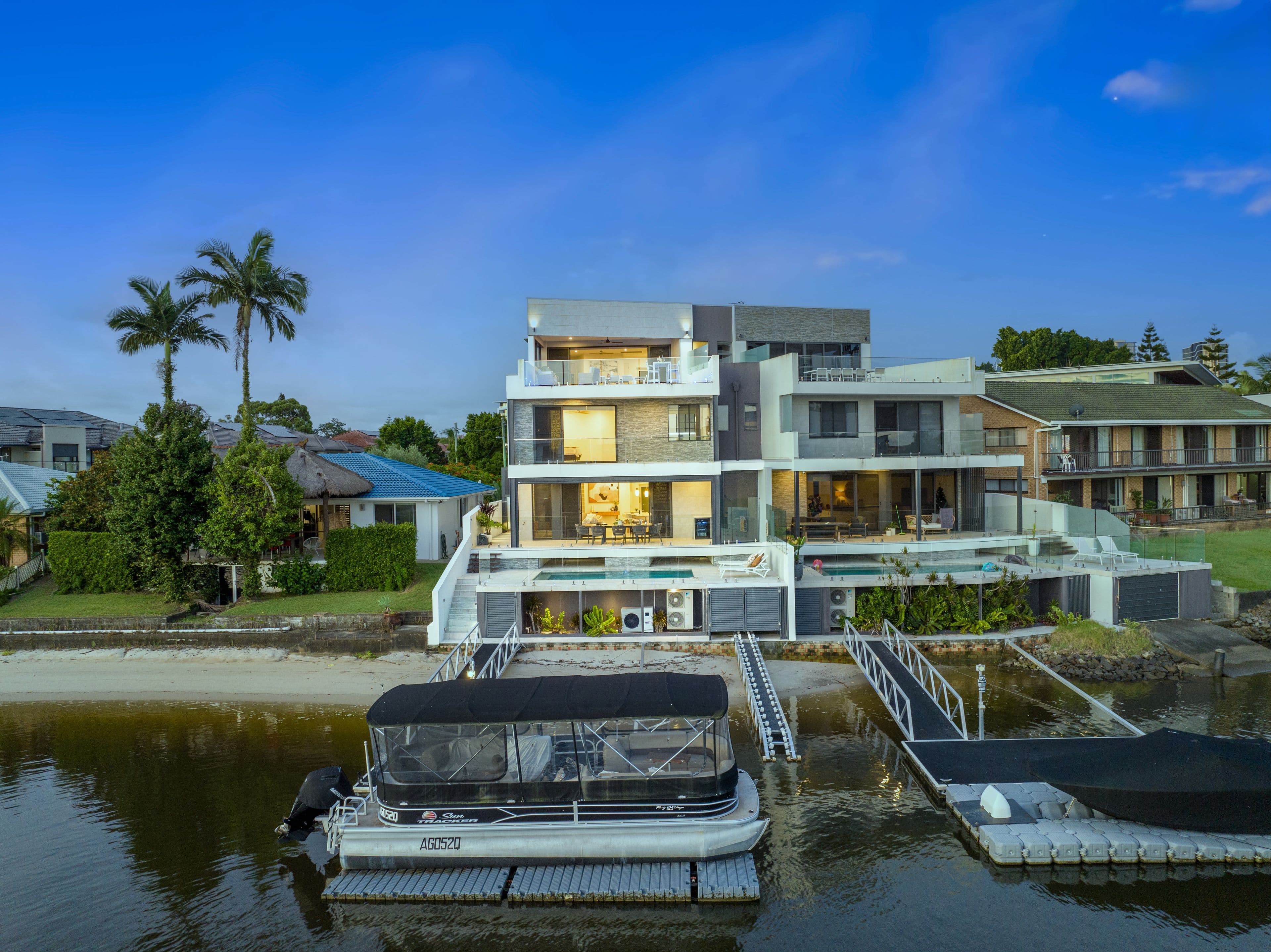 2/21 Miami Key, Broadbeach Waters QLD 4218, Broadbeach Waters - Image 1