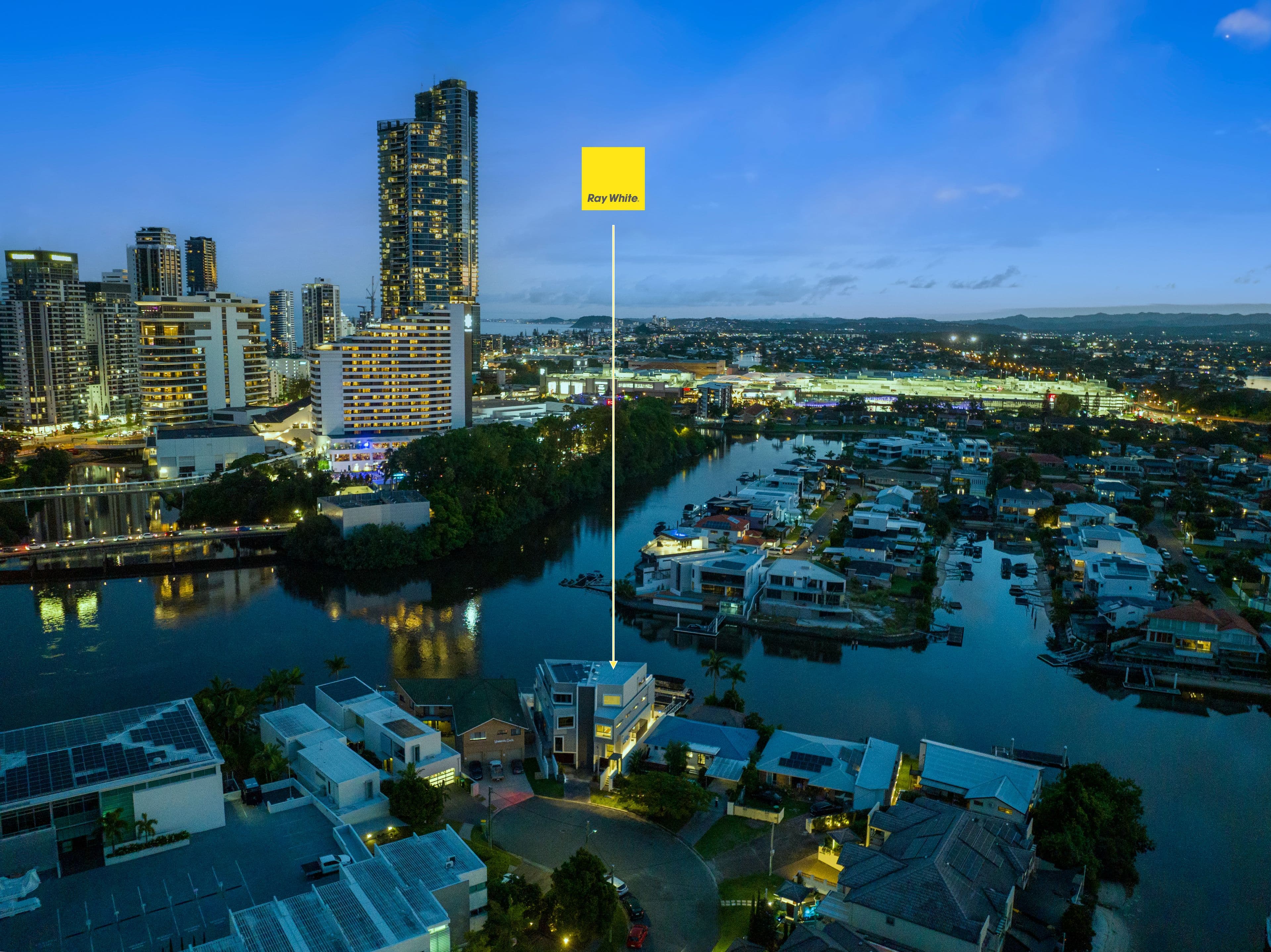 2/21 Miami Key, Broadbeach Waters QLD 4218, Broadbeach Waters - Thumbnail 2