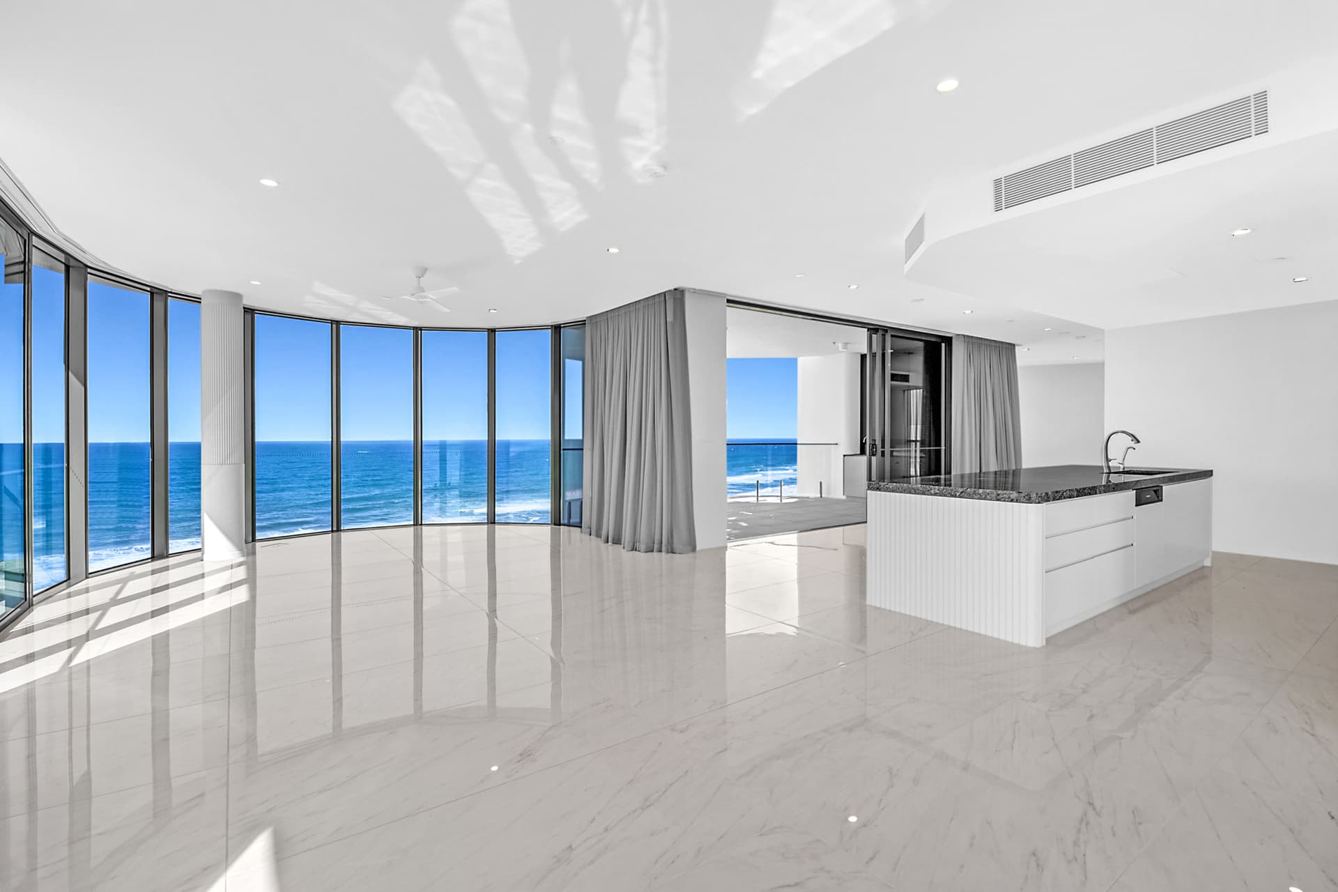 19/2-4 Macarthur Parade, Main Beach, QLD, 4217, Main Beach - Thumbnail 2
