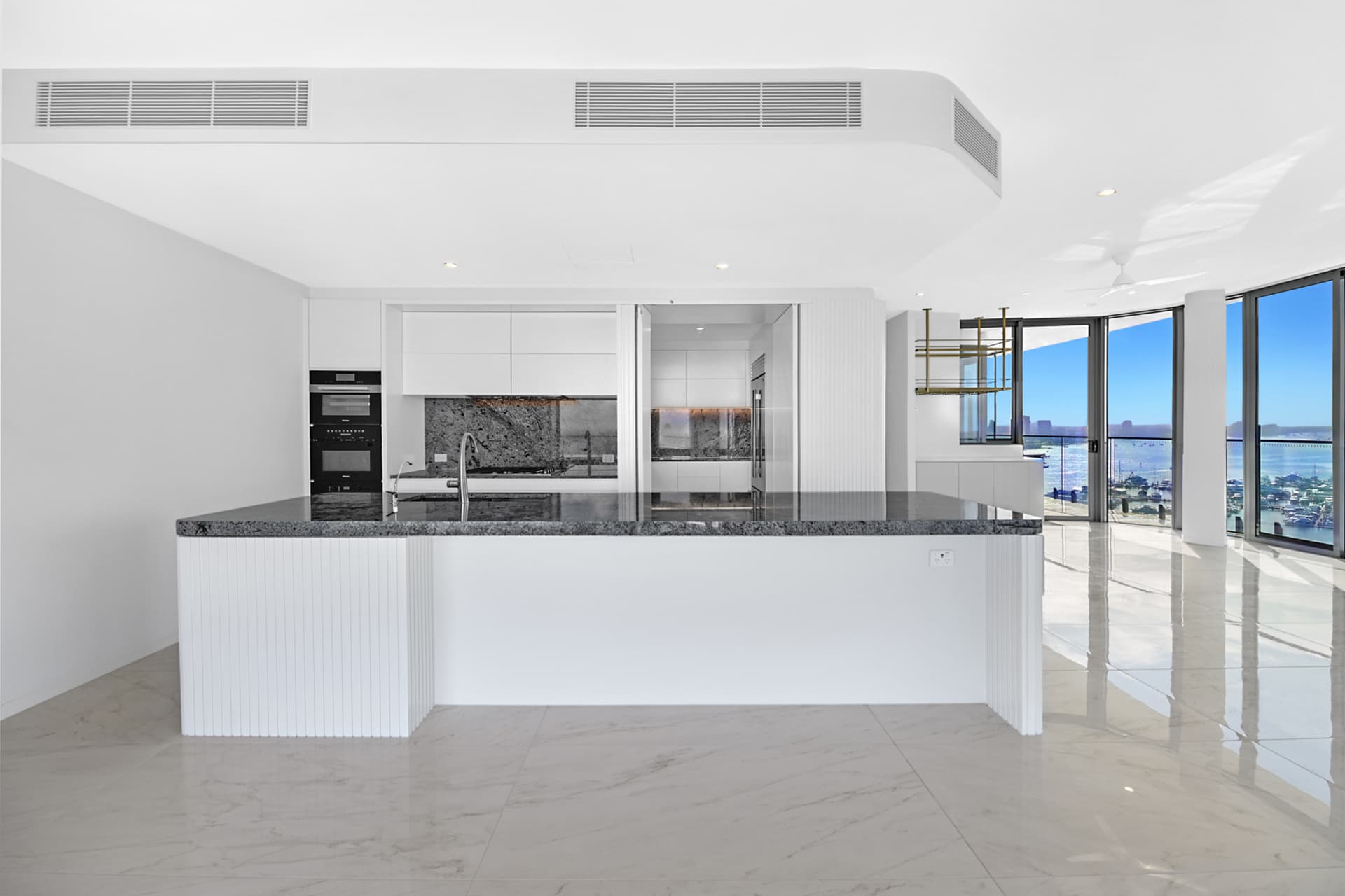 19/2-4 Macarthur Parade, Main Beach, QLD, 4217, Main Beach - Thumbnail 6
