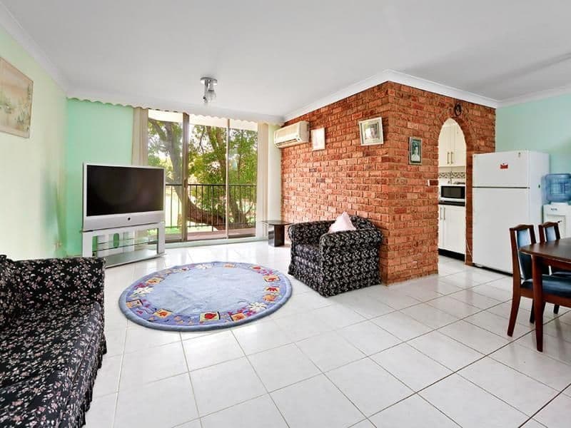 9/101 Wentworth Road, Broadbeach Waters - Thumbnail 2