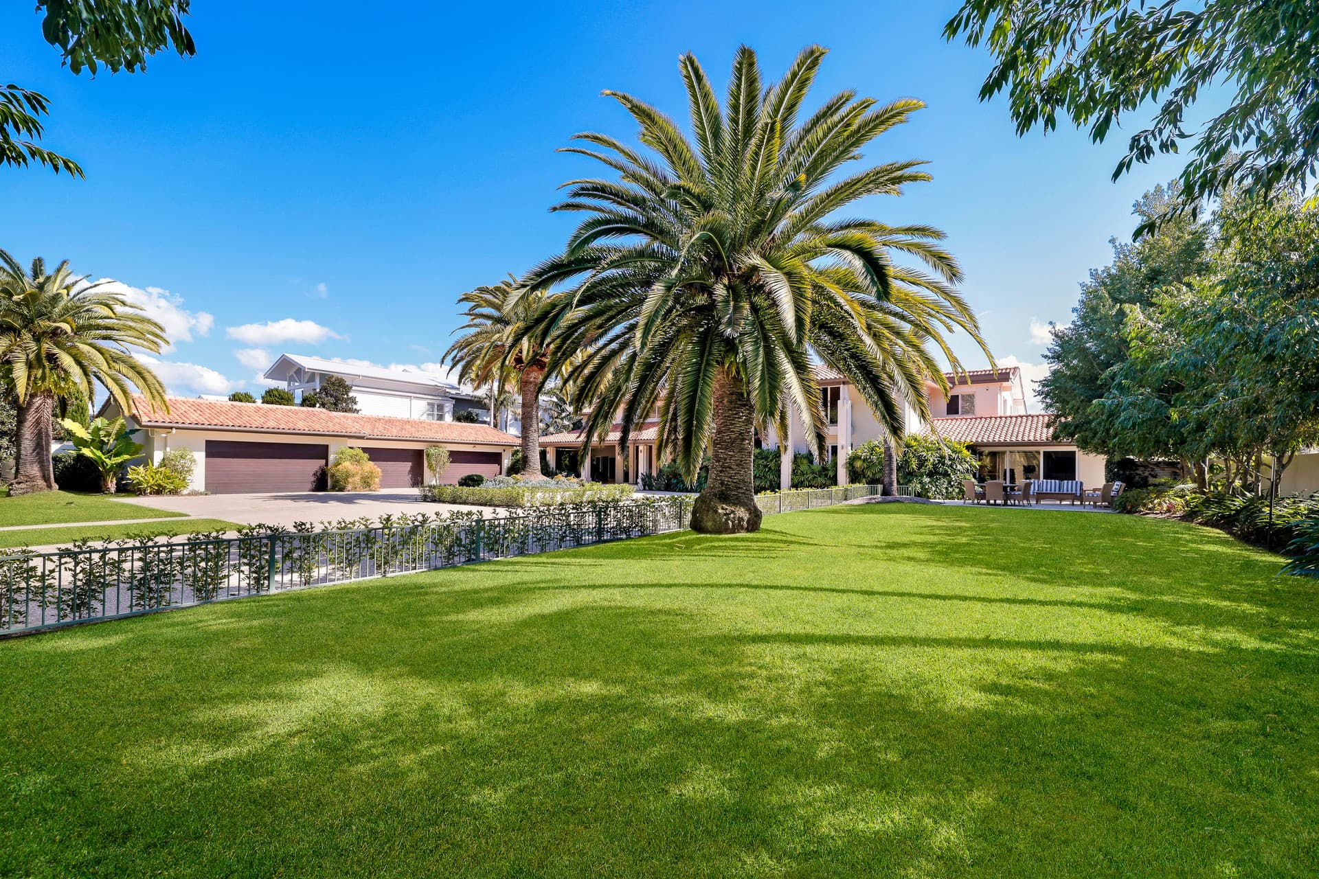 249-255 Monaco Street, Broadbeach Waters, QLD, 4218, Broadbeach Waters - Thumbnail 5