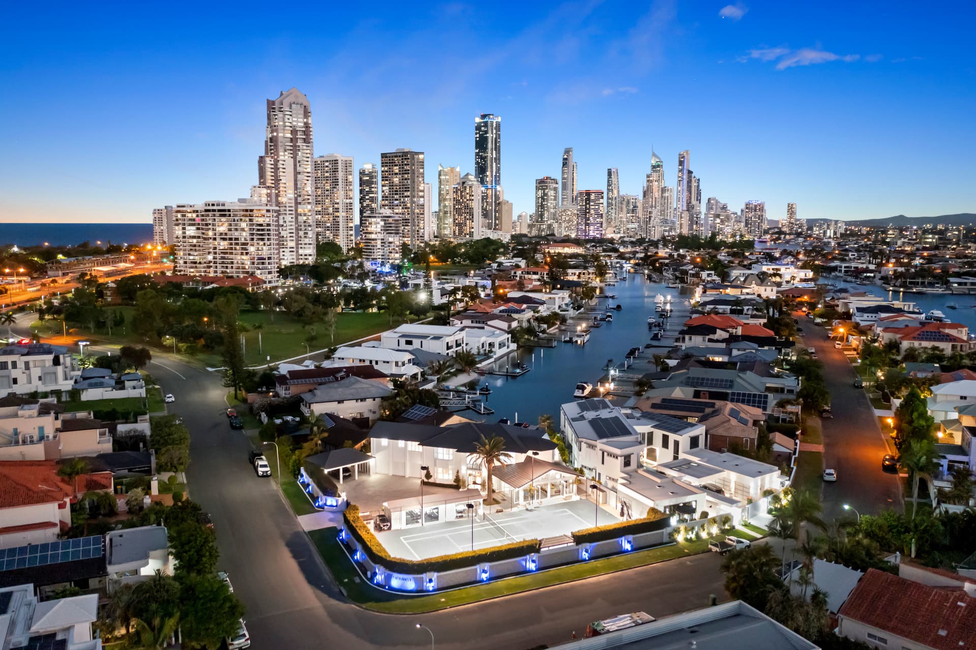 54 Commodore Drive, Paradise Waters, QLD, 4217, Surfers Paradise - Thumbnail 2