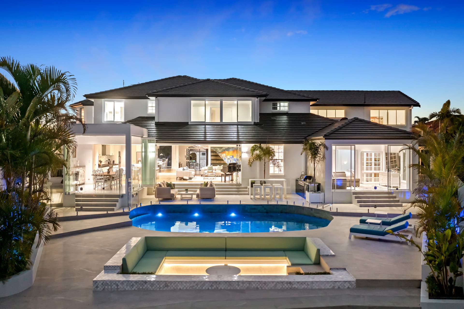 54 Commodore Drive, Paradise Waters, QLD, 4217, Surfers Paradise - Thumbnail 3