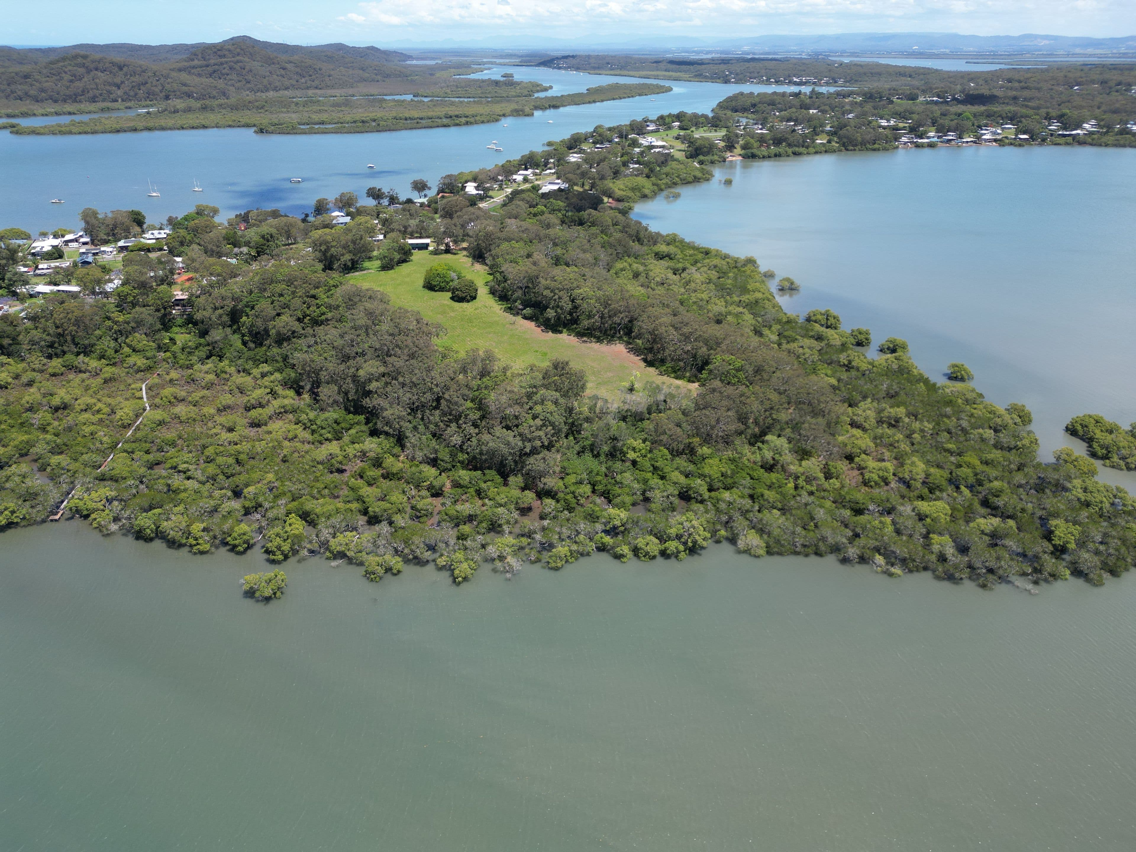 1 Wright Street, Russell Island QLD 4184, Russell Island - Thumbnail 3