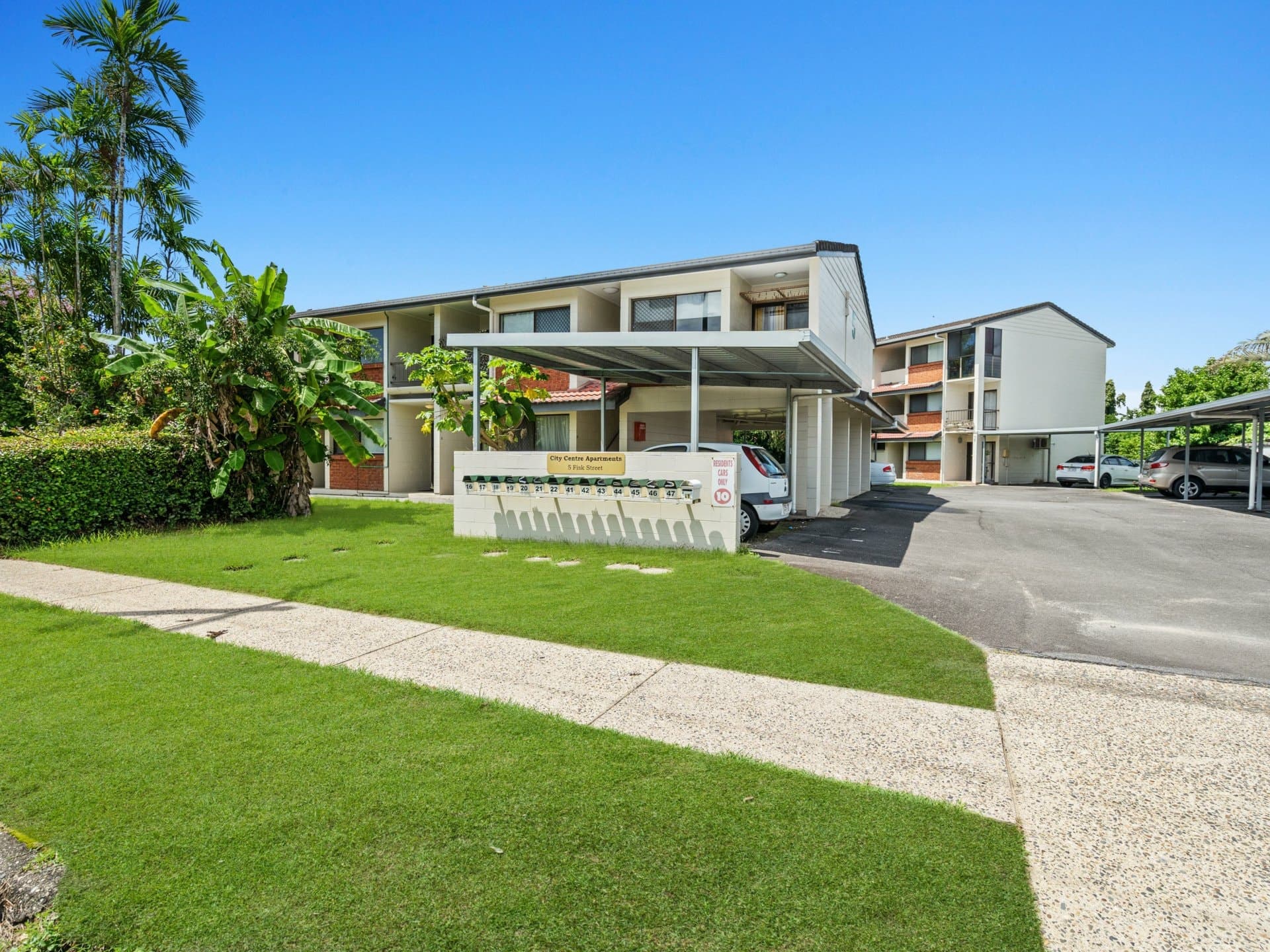 21/5-9 Fisk Street, Westcourt, Westcourt - Image 1