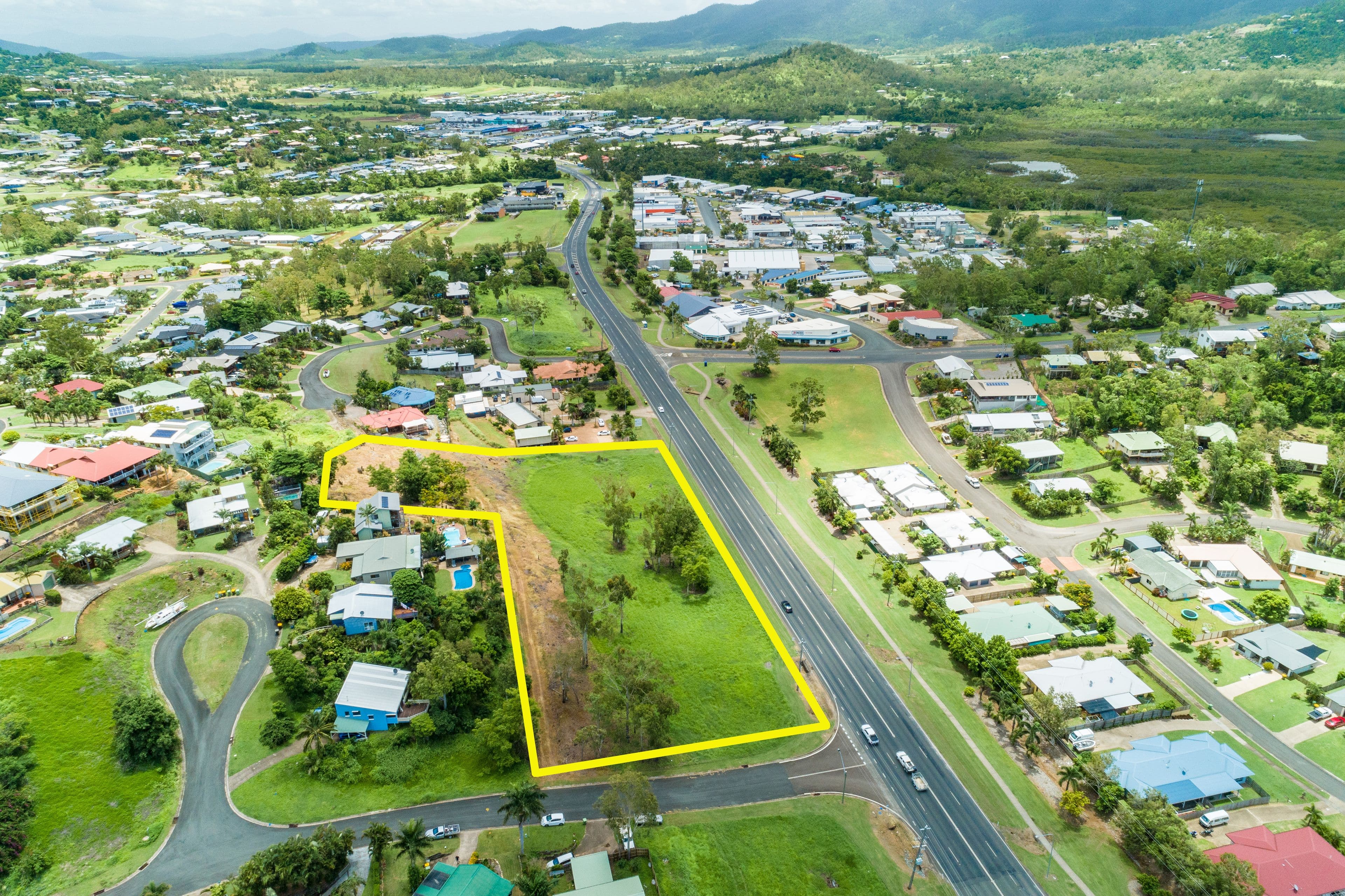 2 - 6 Barnes Place, Cannonvale QLD 4802, Cannonvale - Thumbnail 3