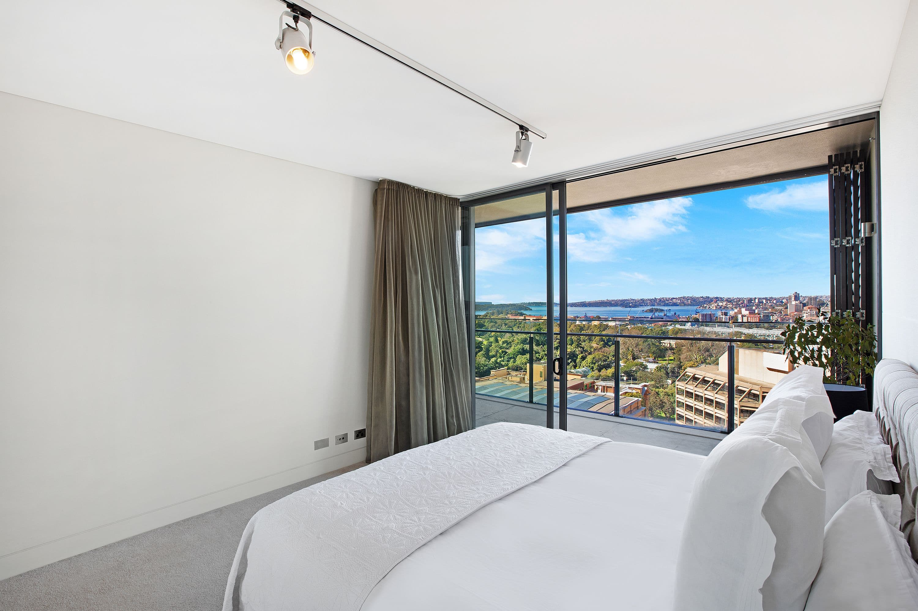 1302/185 Macquarie Street, Sydney NSW 2000, Sydney - Thumbnail 8