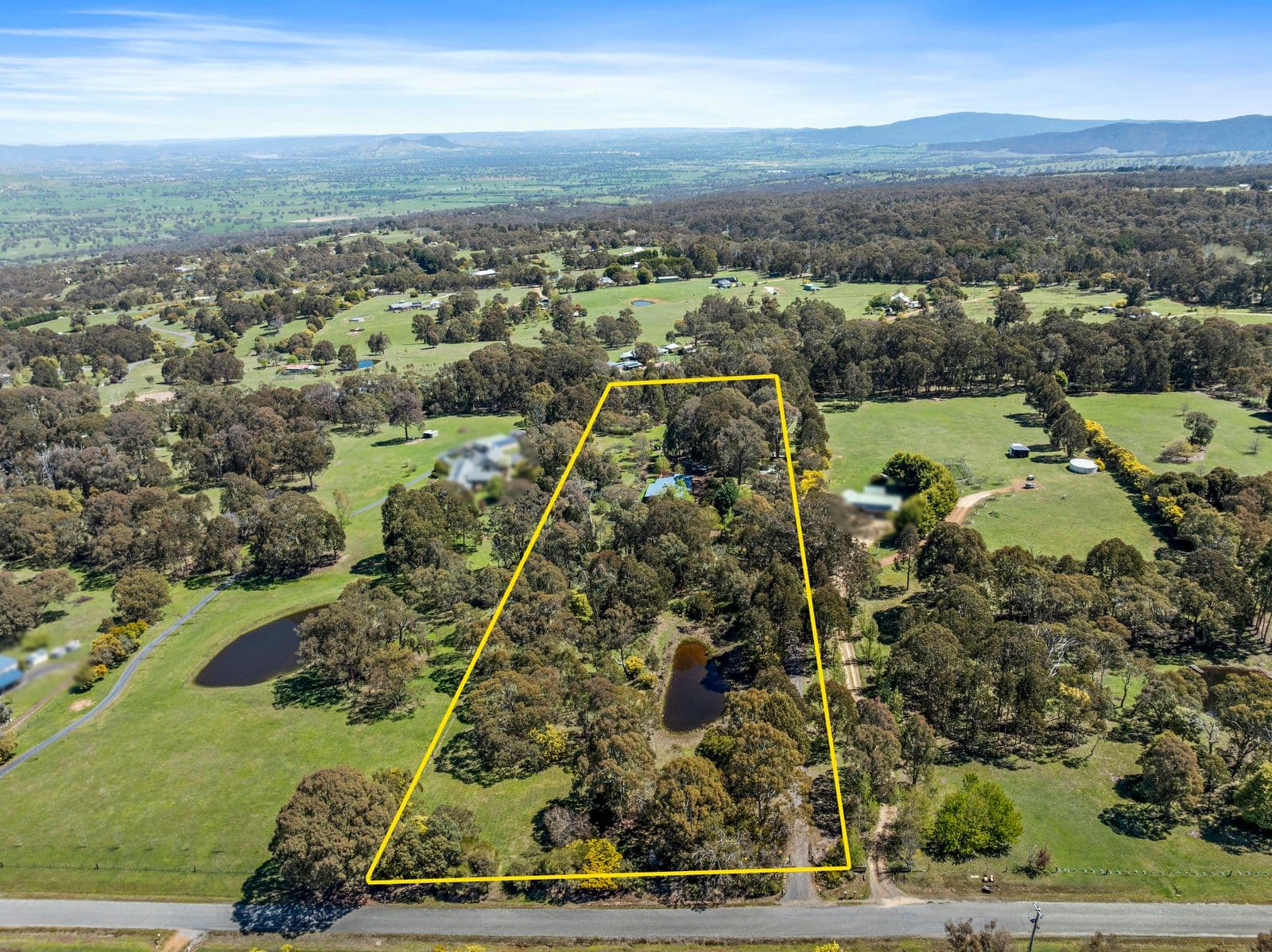 64 Bromfield Drive, Tolmie VIC 3723, Tolmie - Thumbnail 2