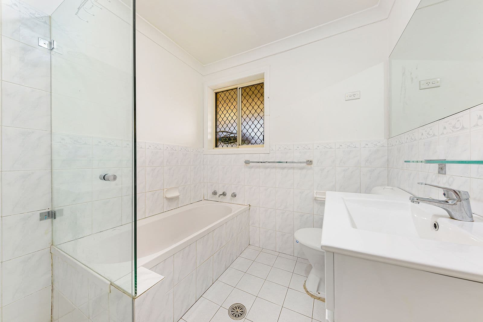 8/6 Lang Road, Casula NSW 2170, Casula - Thumbnail 5