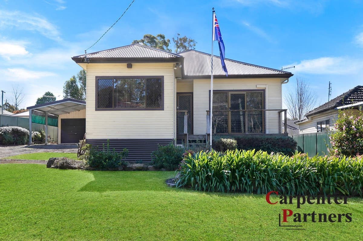 4 Percy Street, HILL TOP, Hill Top - Thumbnail 2